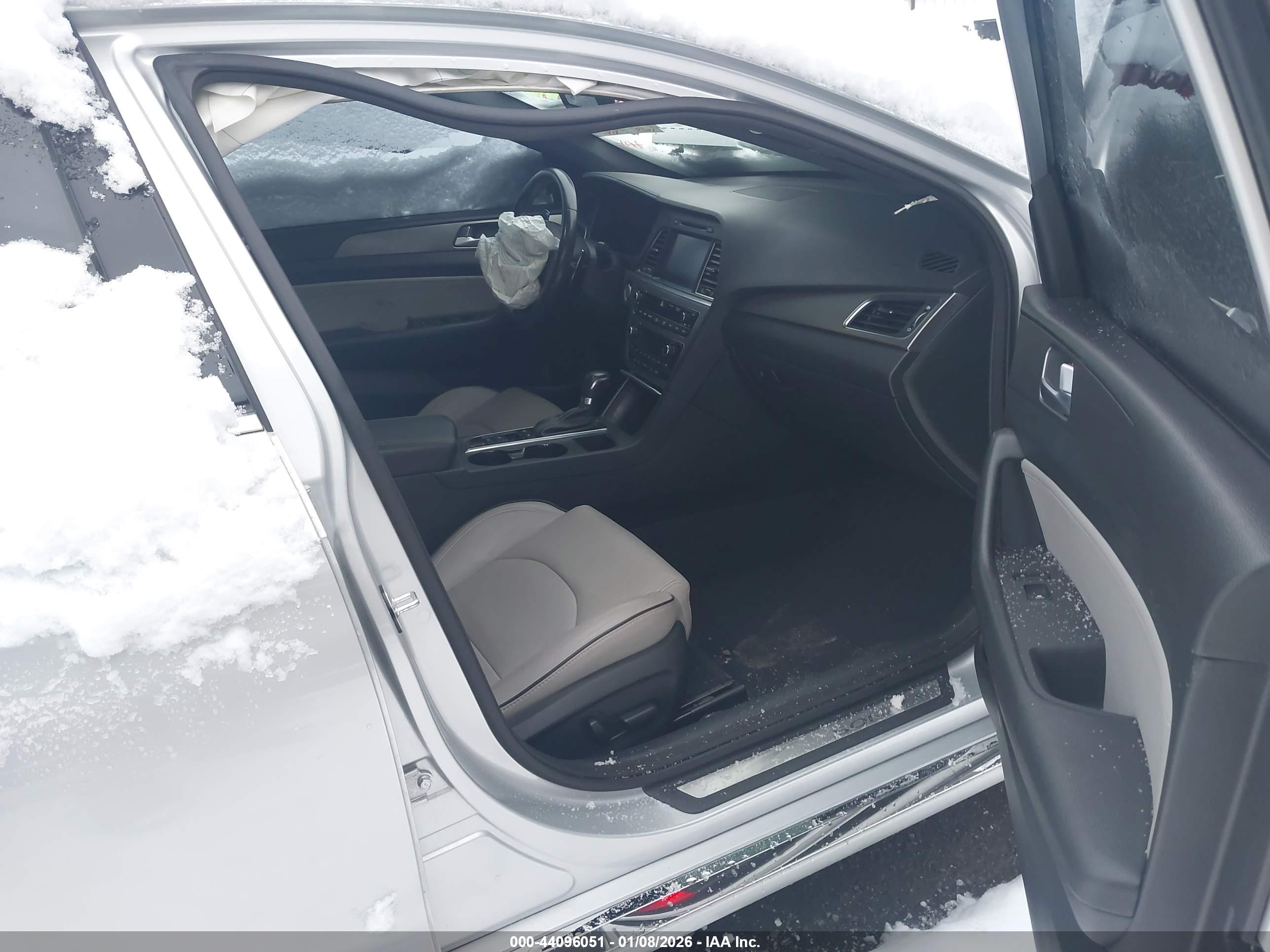 HYUNDAI SONATA image 5