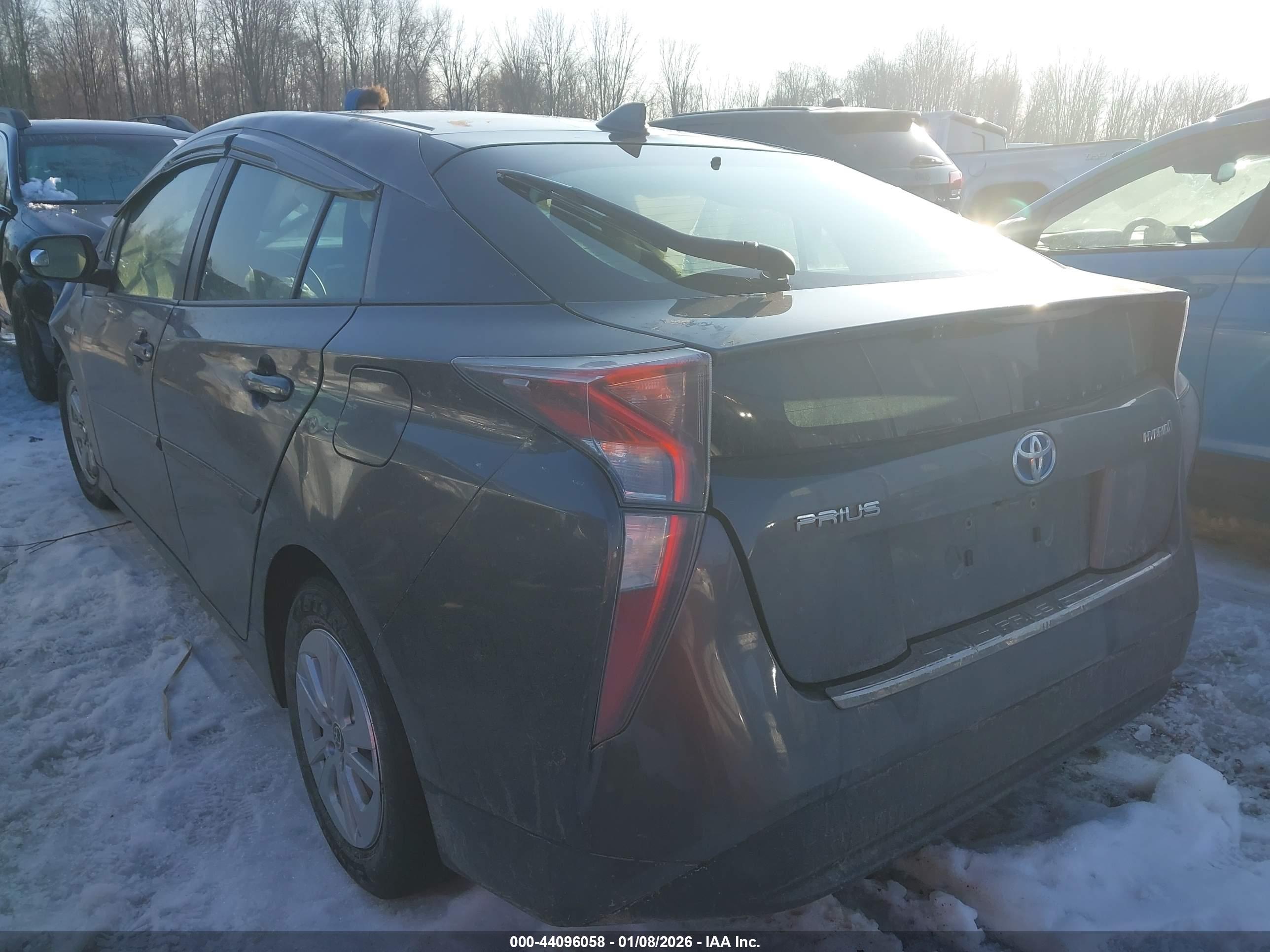 TOYOTA PRIUS image 3