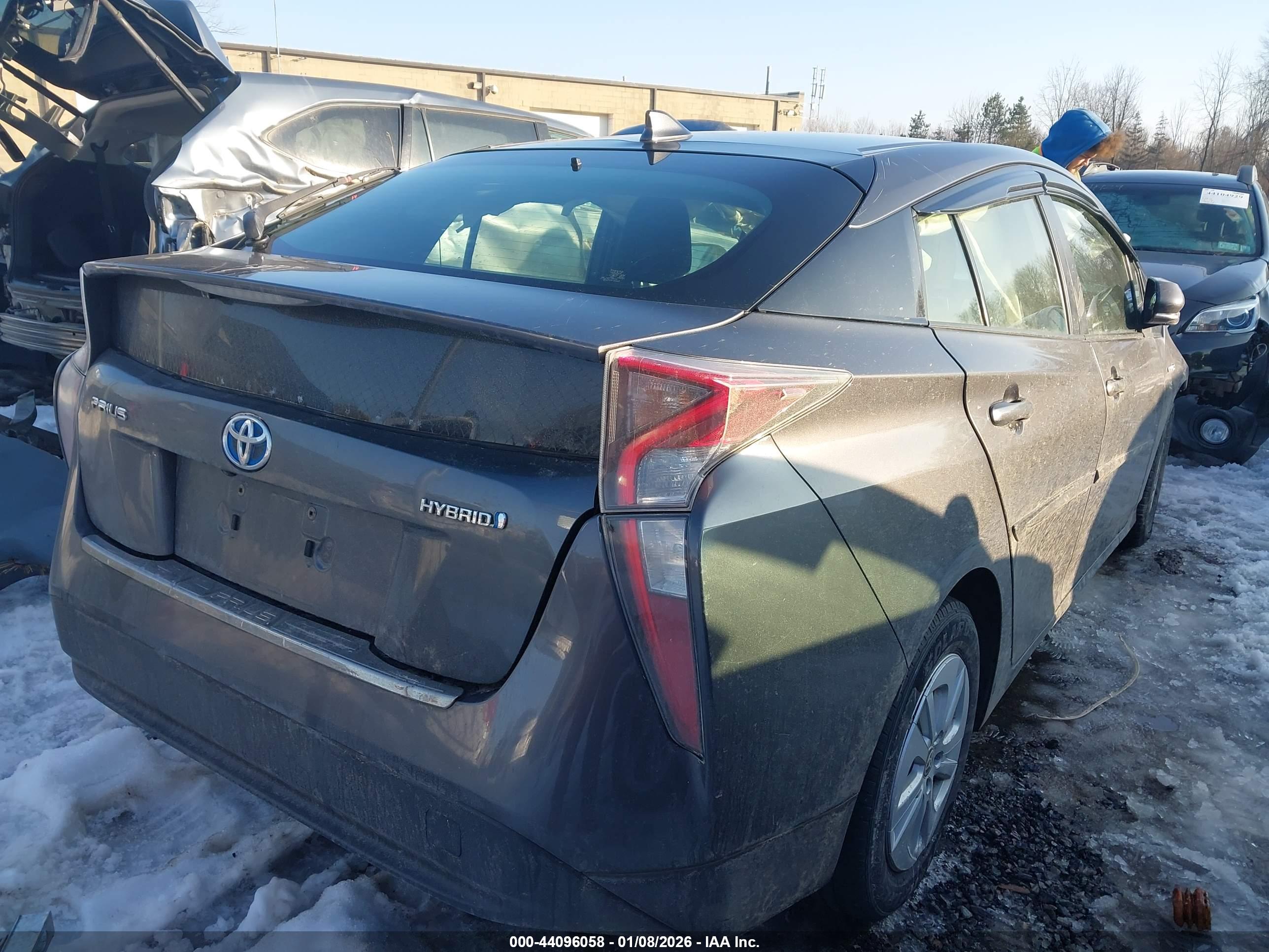 TOYOTA PRIUS image 4