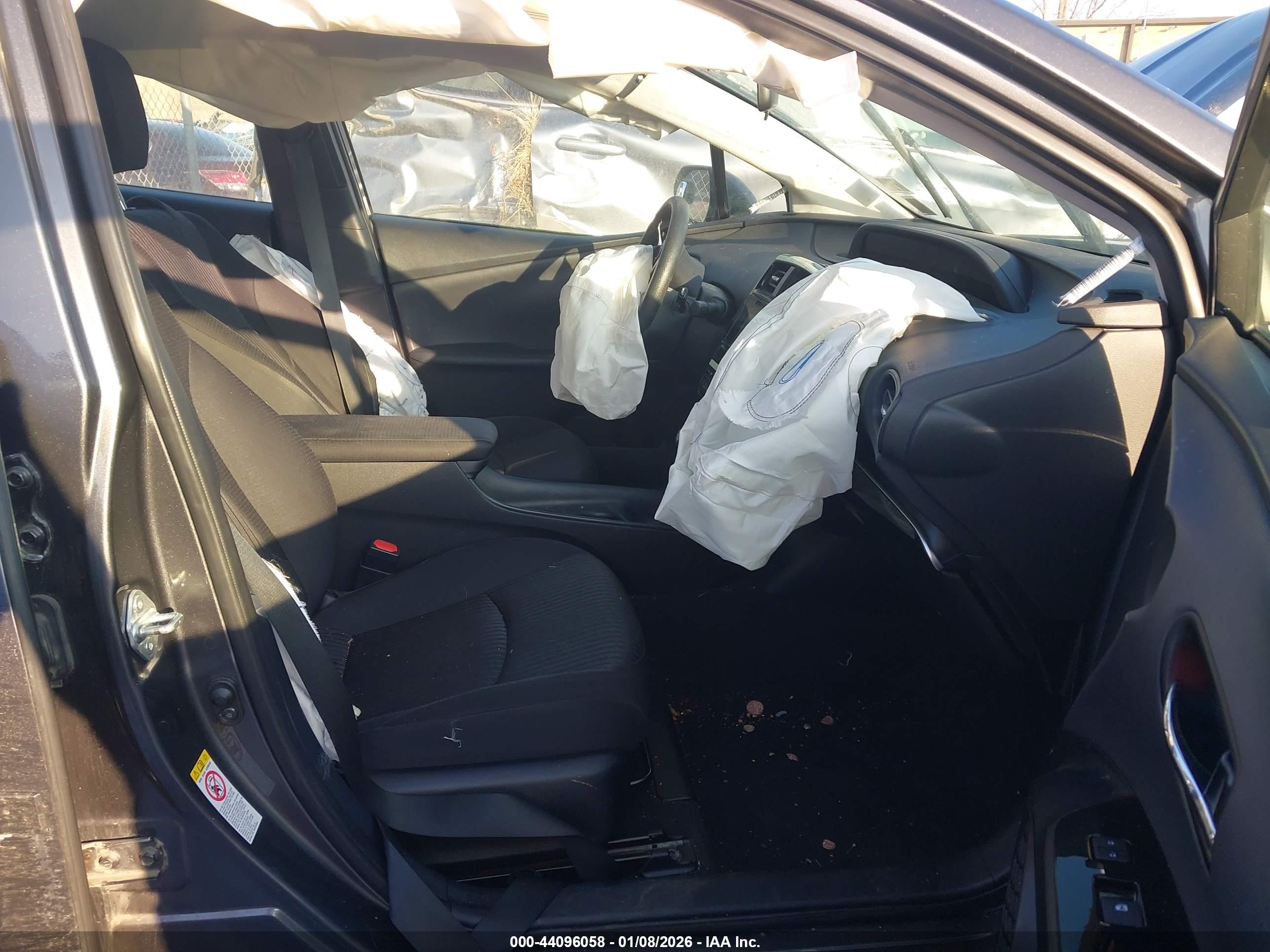 TOYOTA PRIUS image 5
