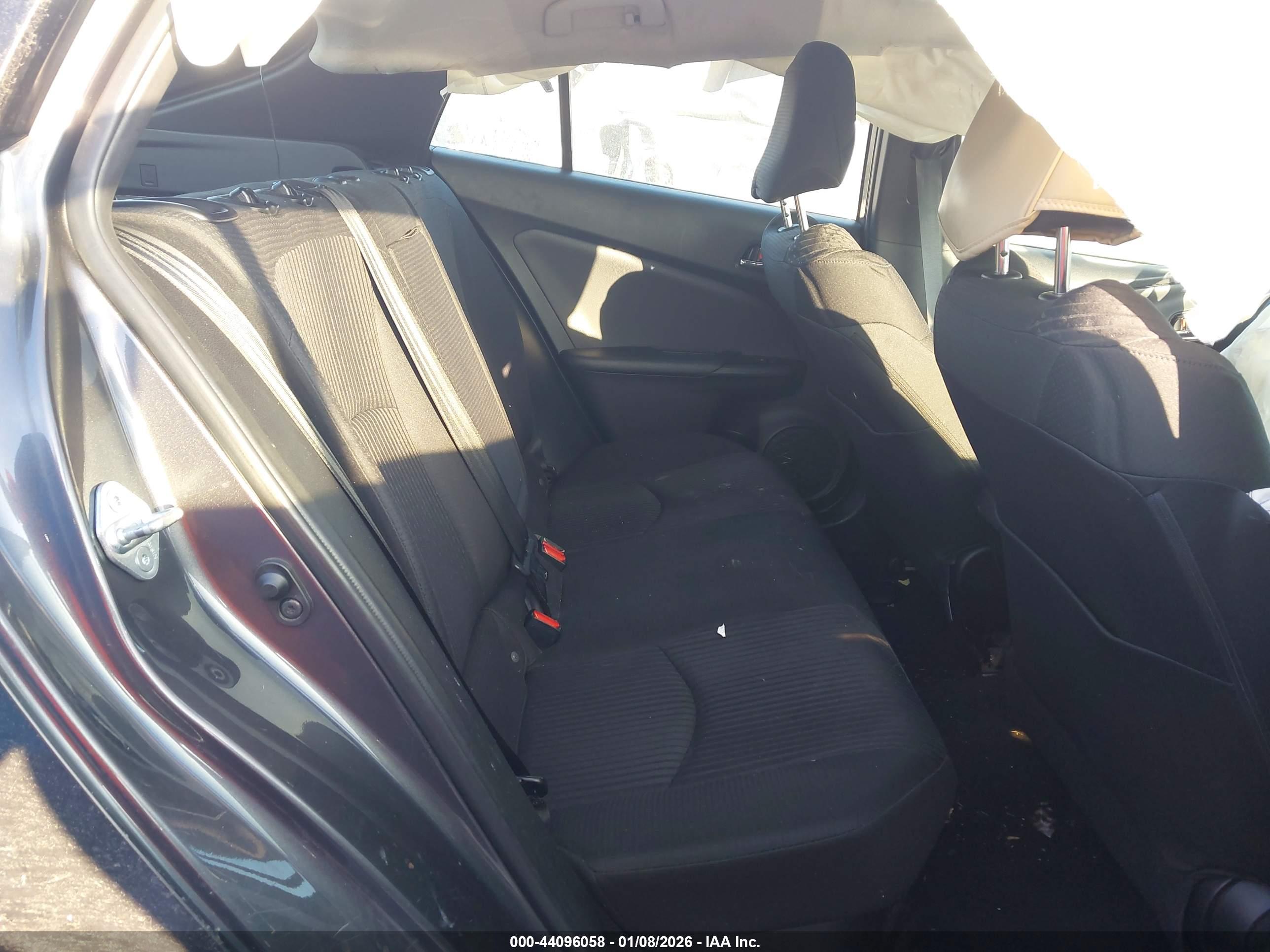 TOYOTA PRIUS image 8