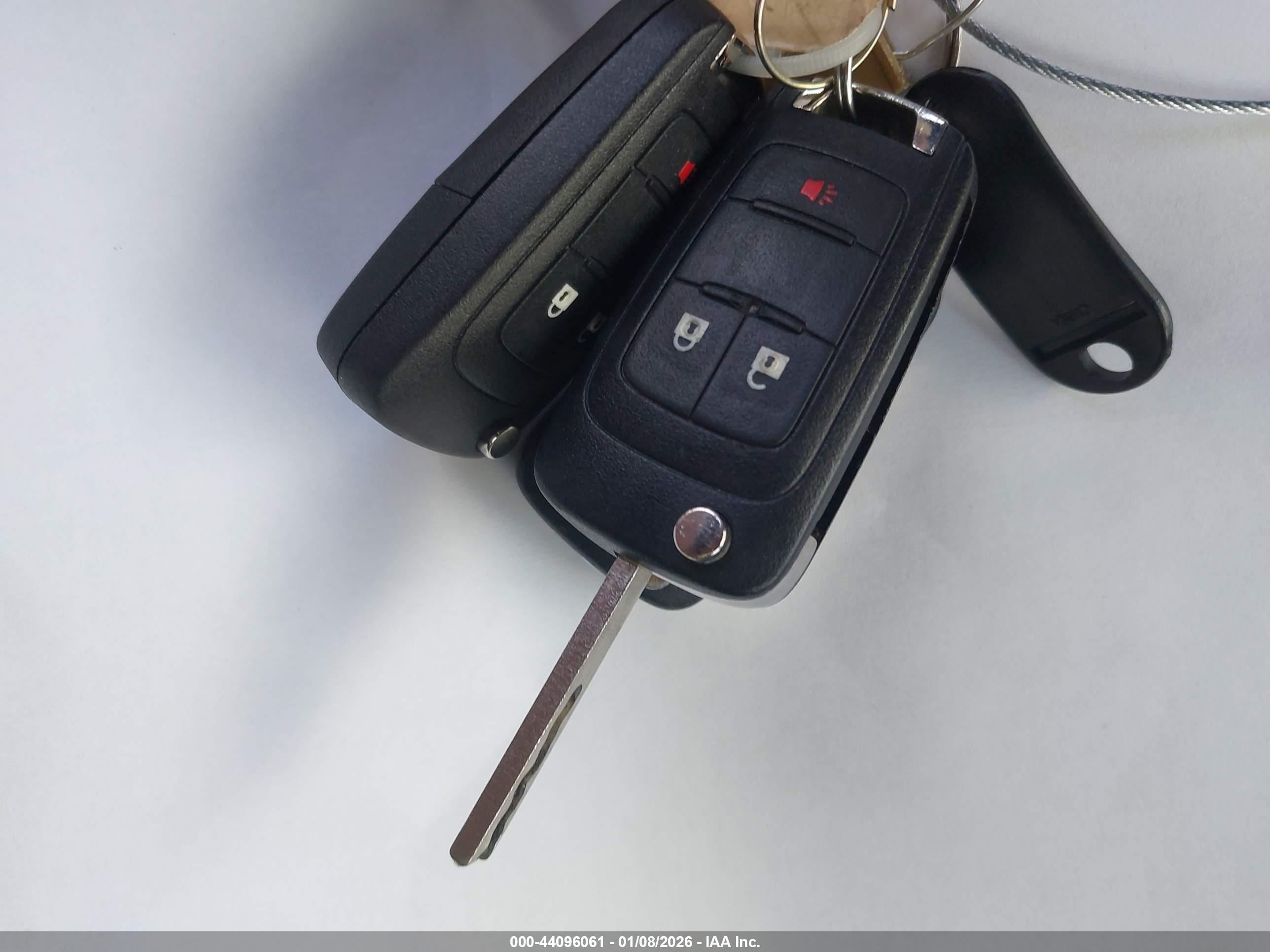 CHEVROLET EQUINOX image 11