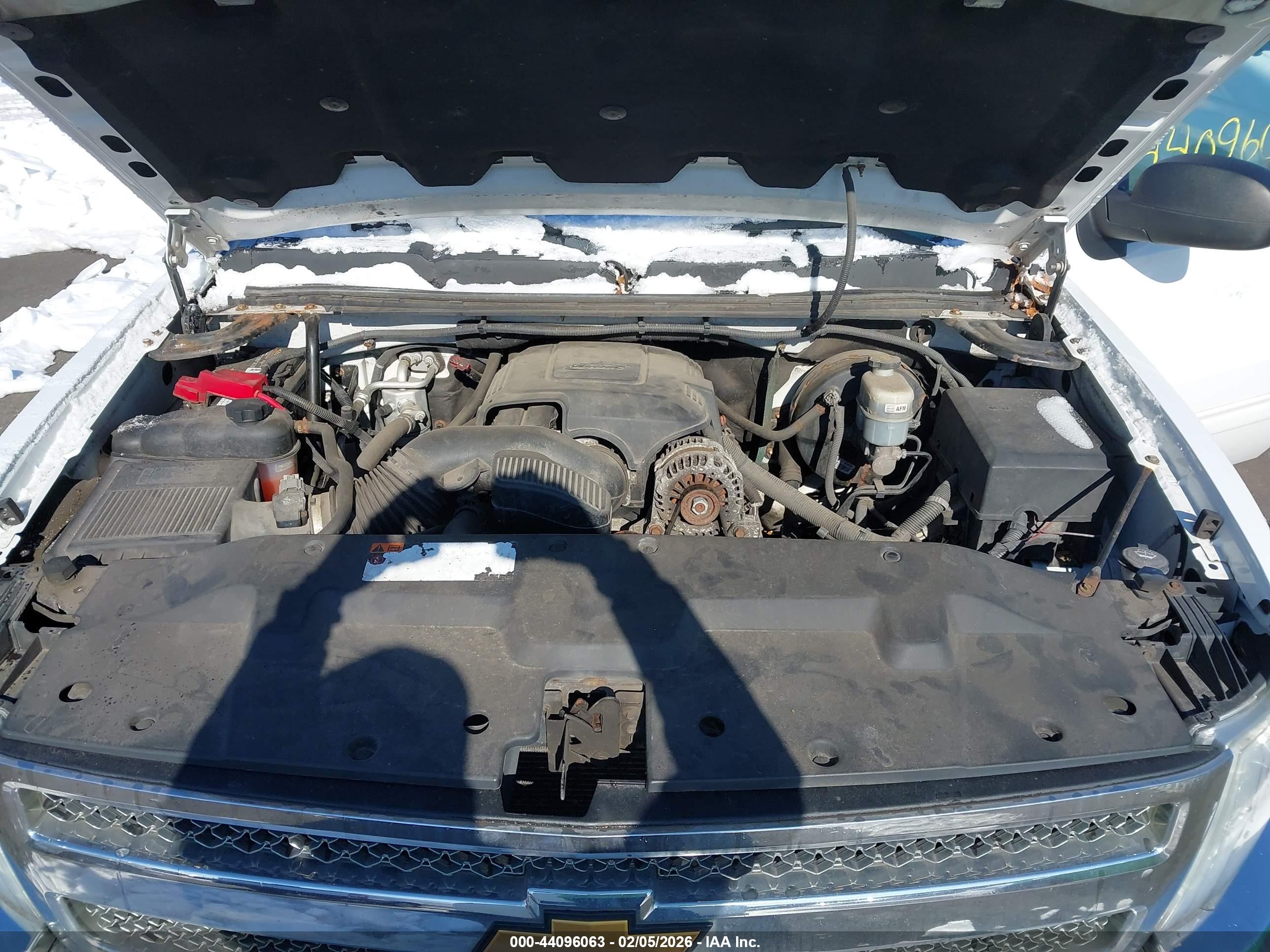 CHEVROLET SILVERADO image 10