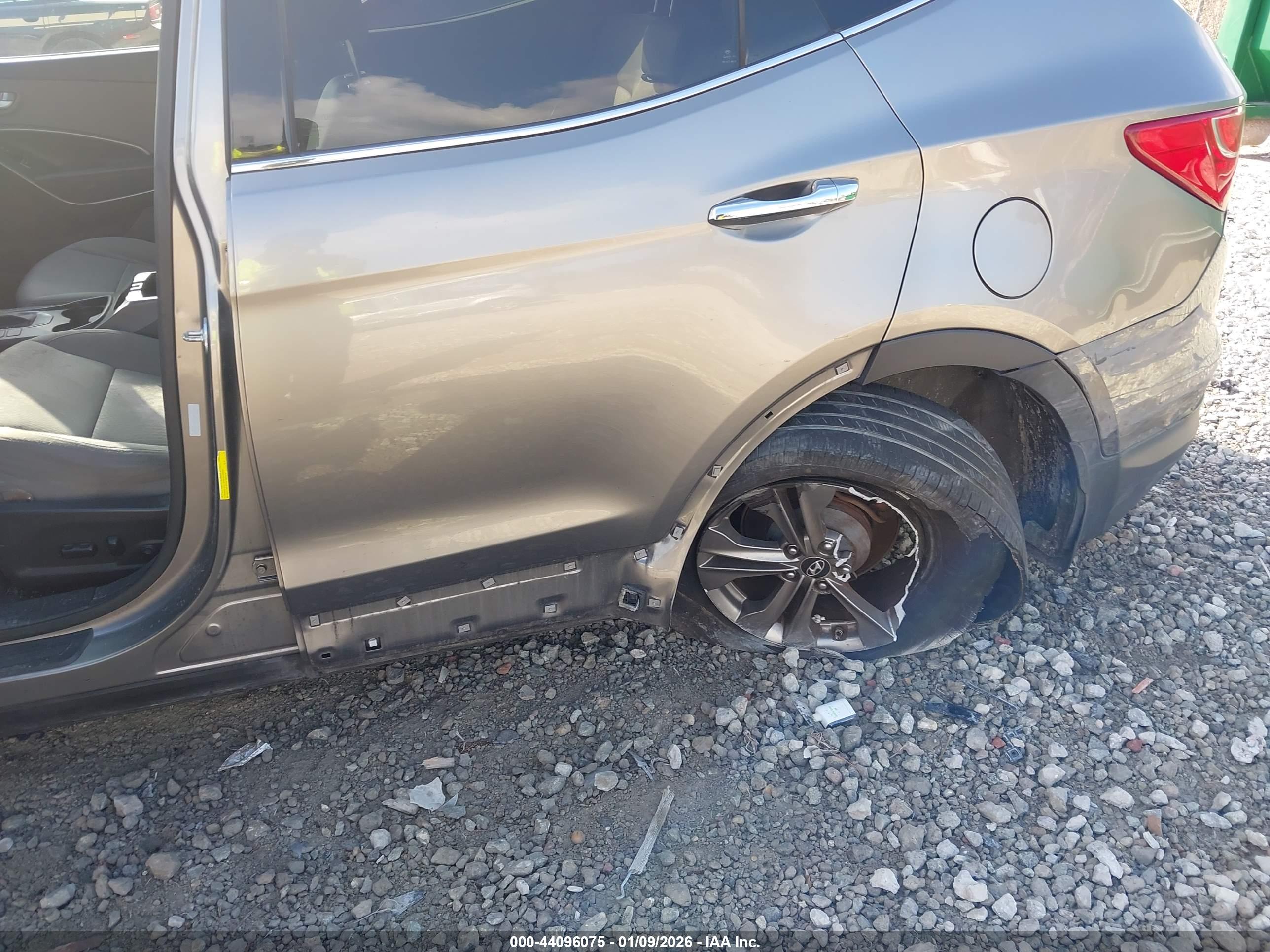 HYUNDAI SANTA image 6