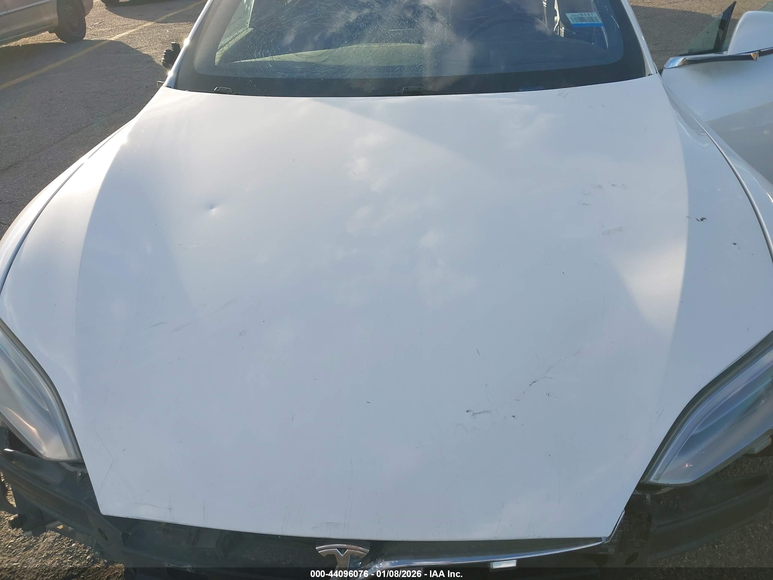 TESLA MODEL image 10