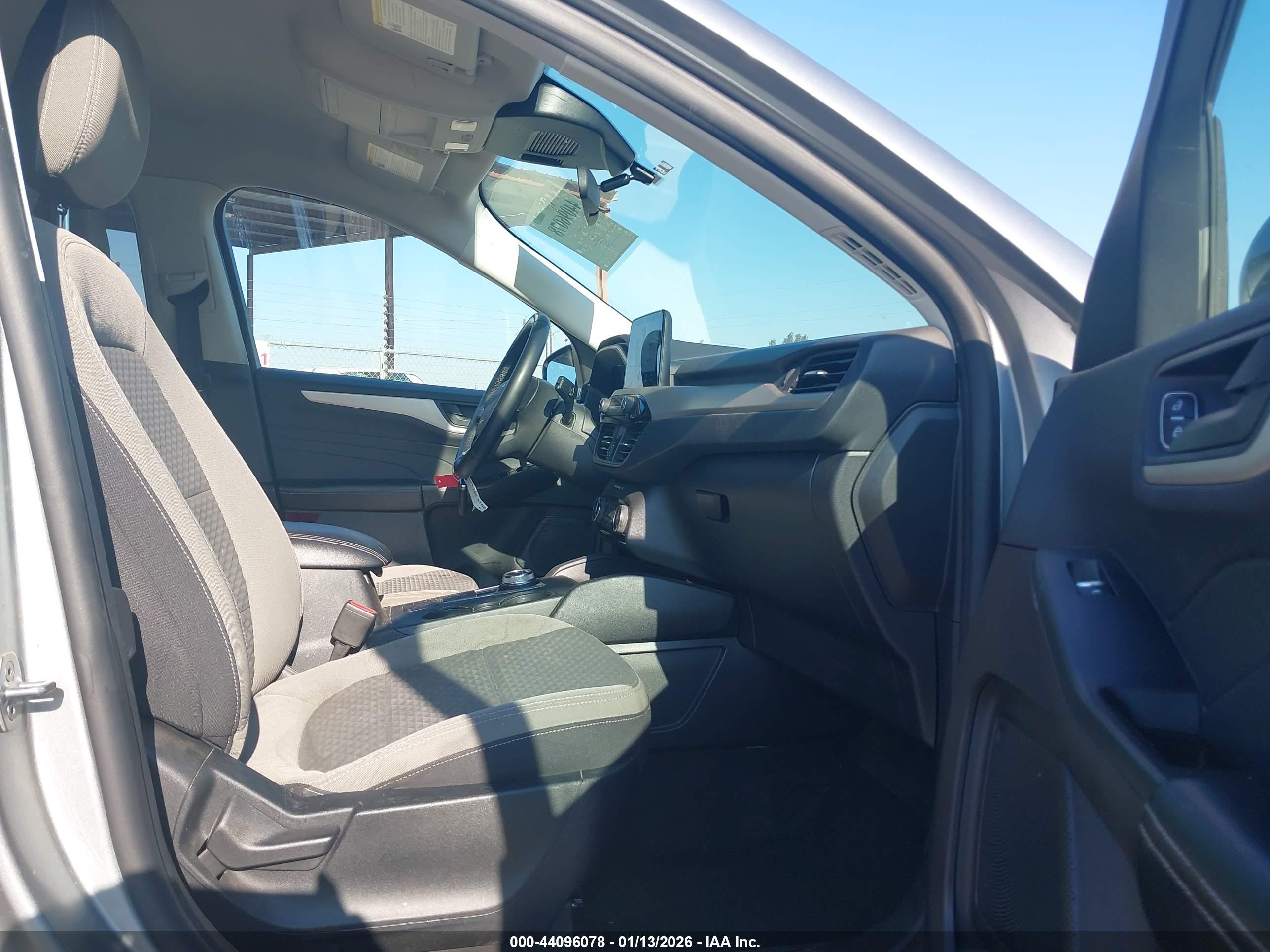 FORD ESCAPE image 5