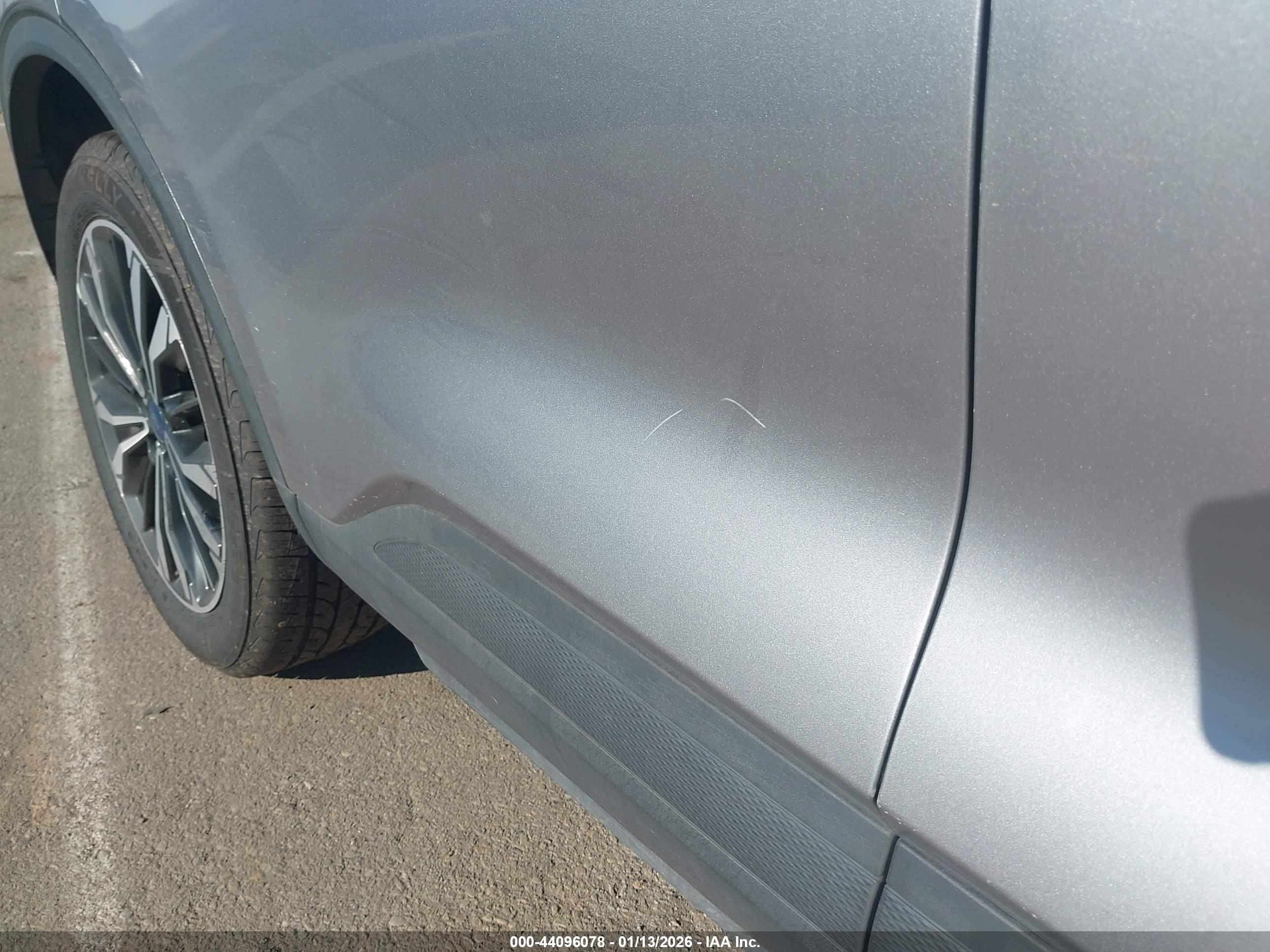 FORD ESCAPE image 6