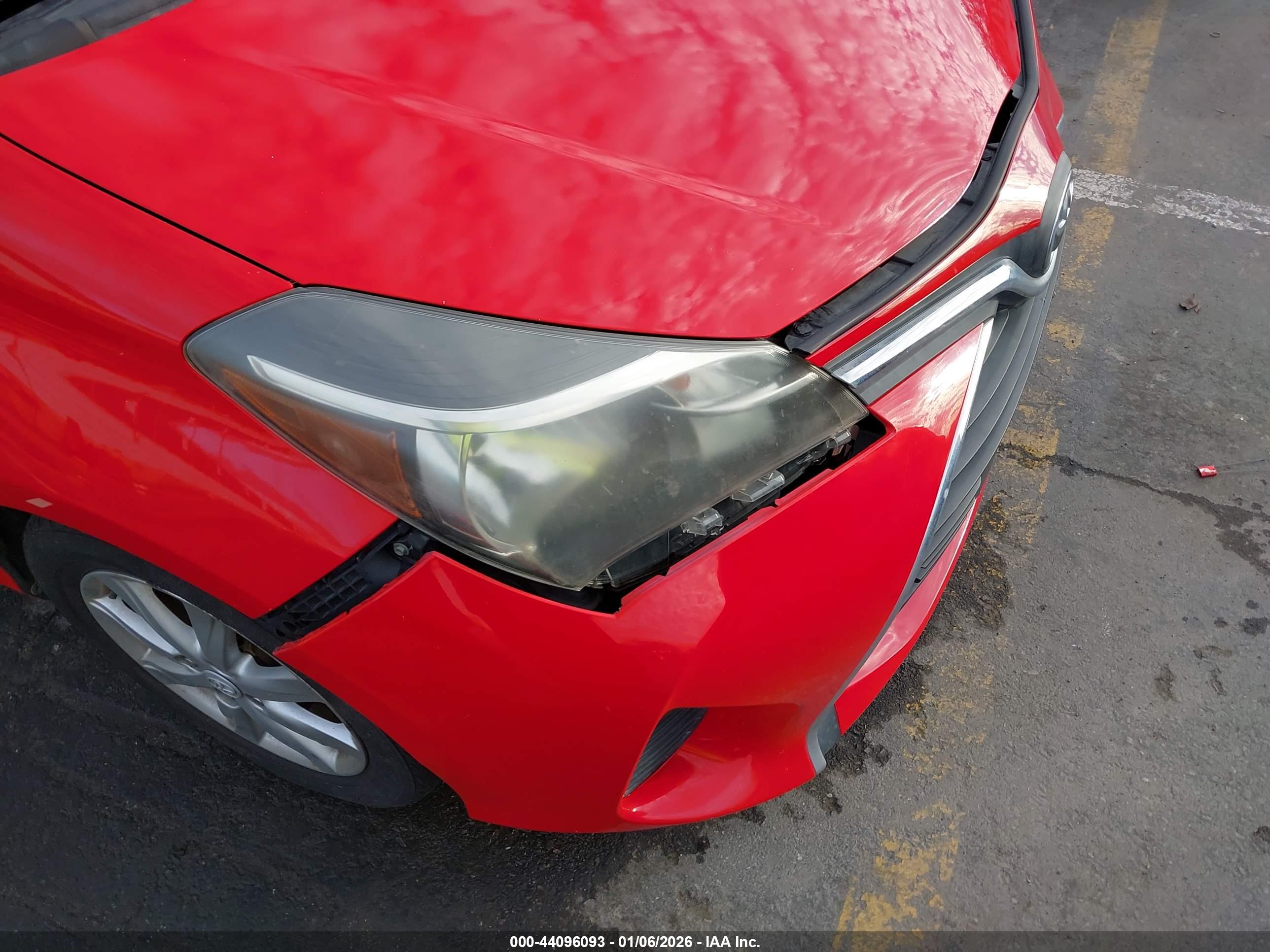 TOYOTA YARIS image 6