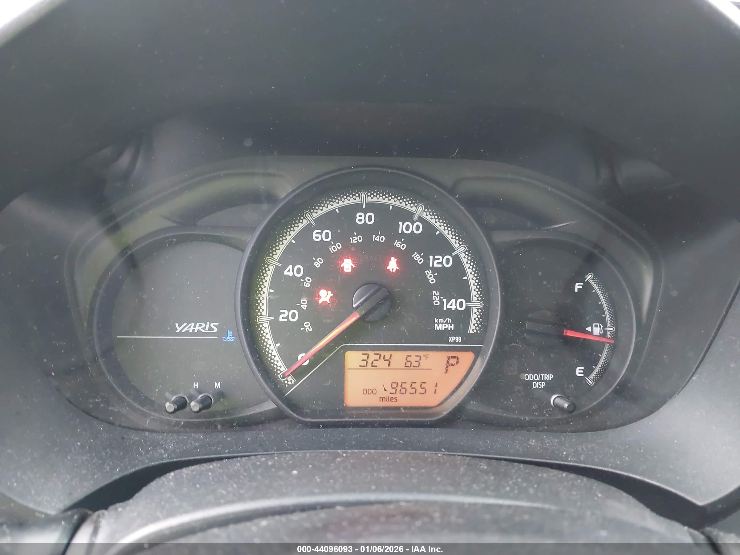 TOYOTA YARIS image 7