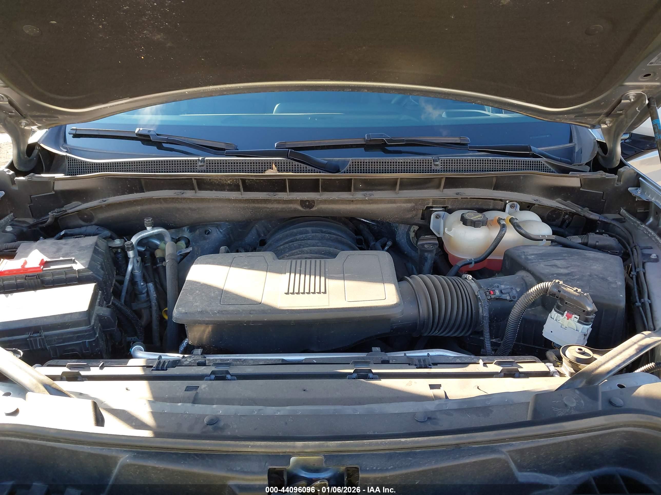 CHEVROLET TAHOE image 10