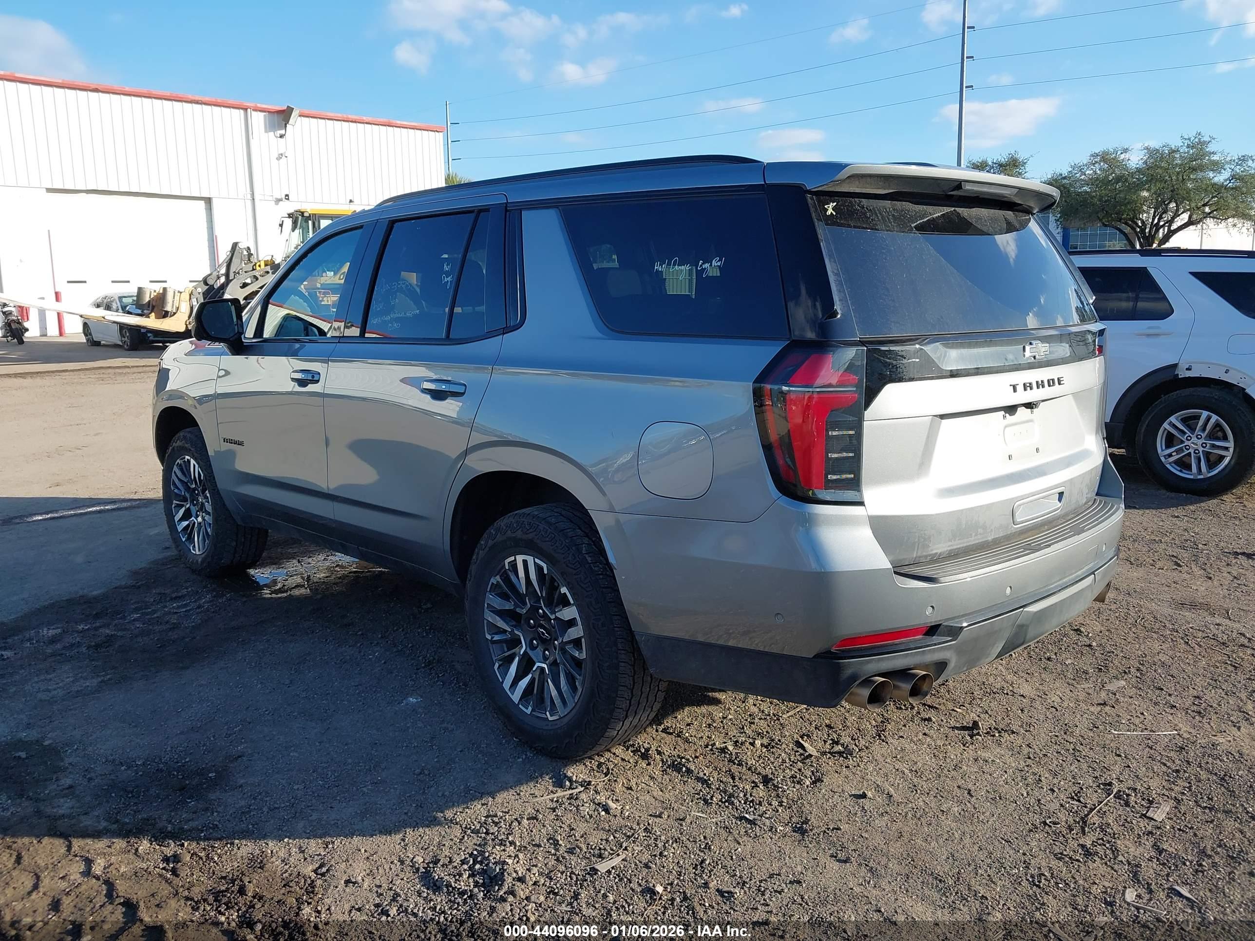 CHEVROLET TAHOE image 3