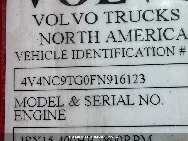 VOLVO VN image 9