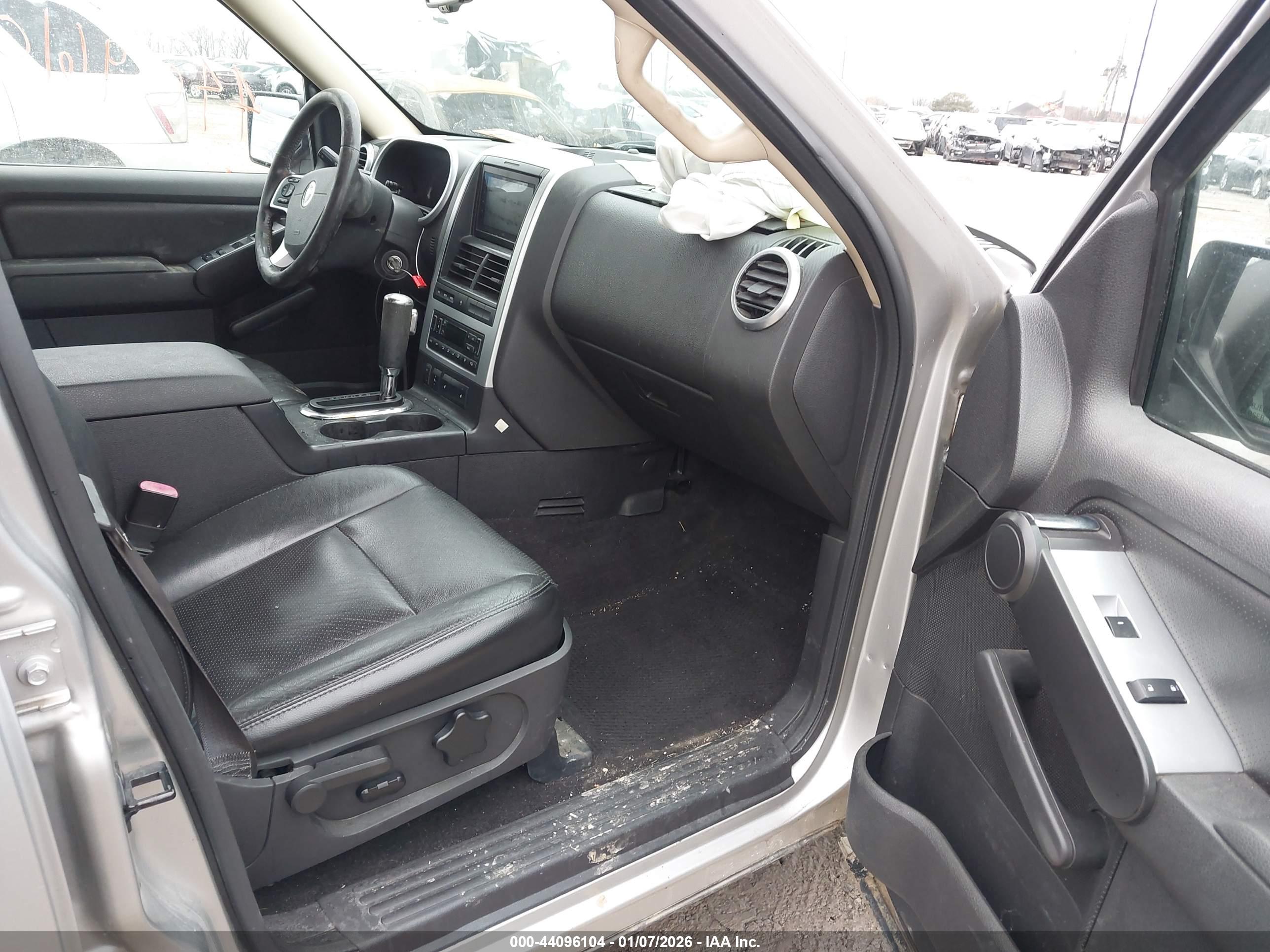 MERCURY MOUNTAINEER image 5