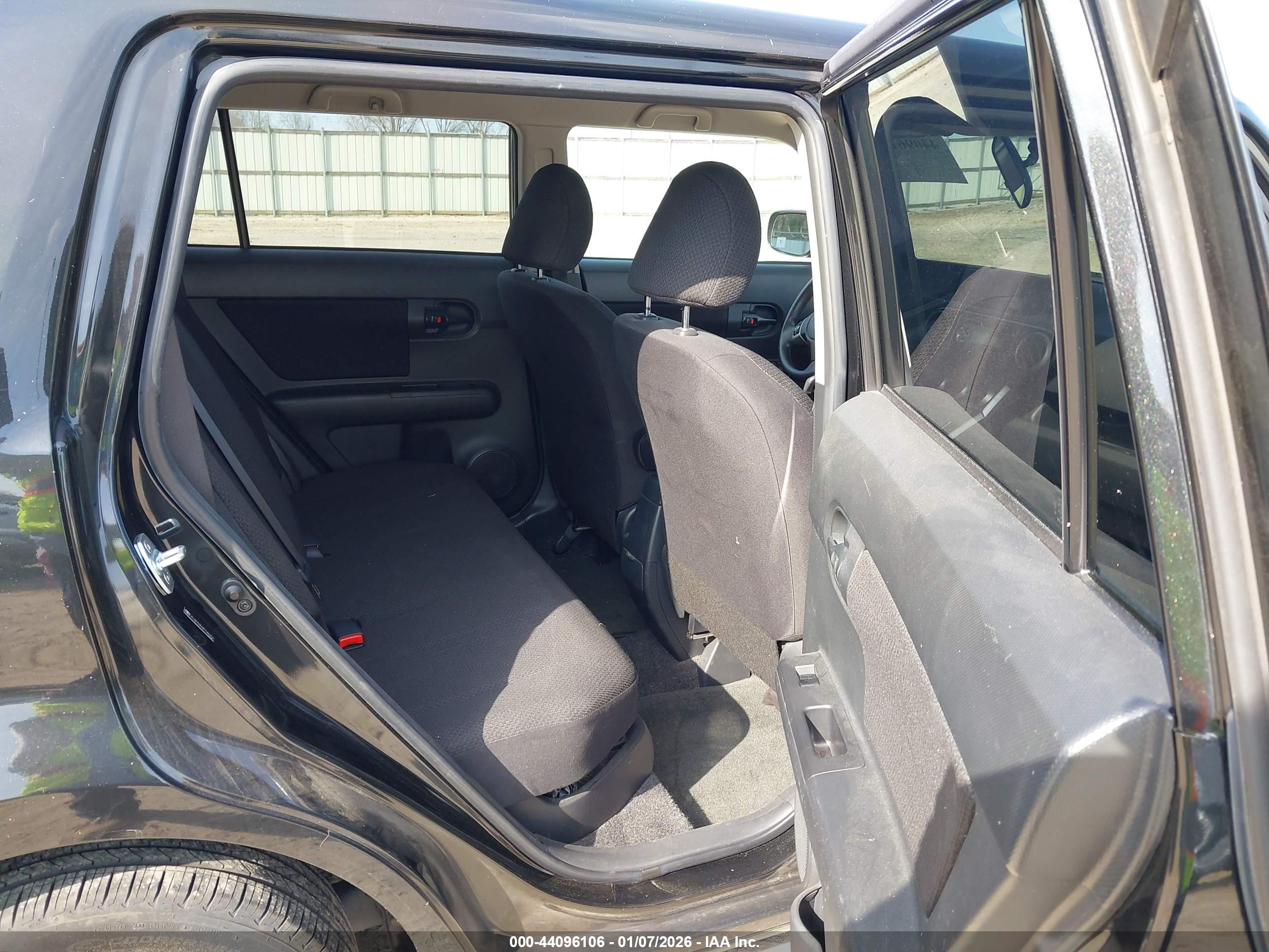 SCION XB image 8