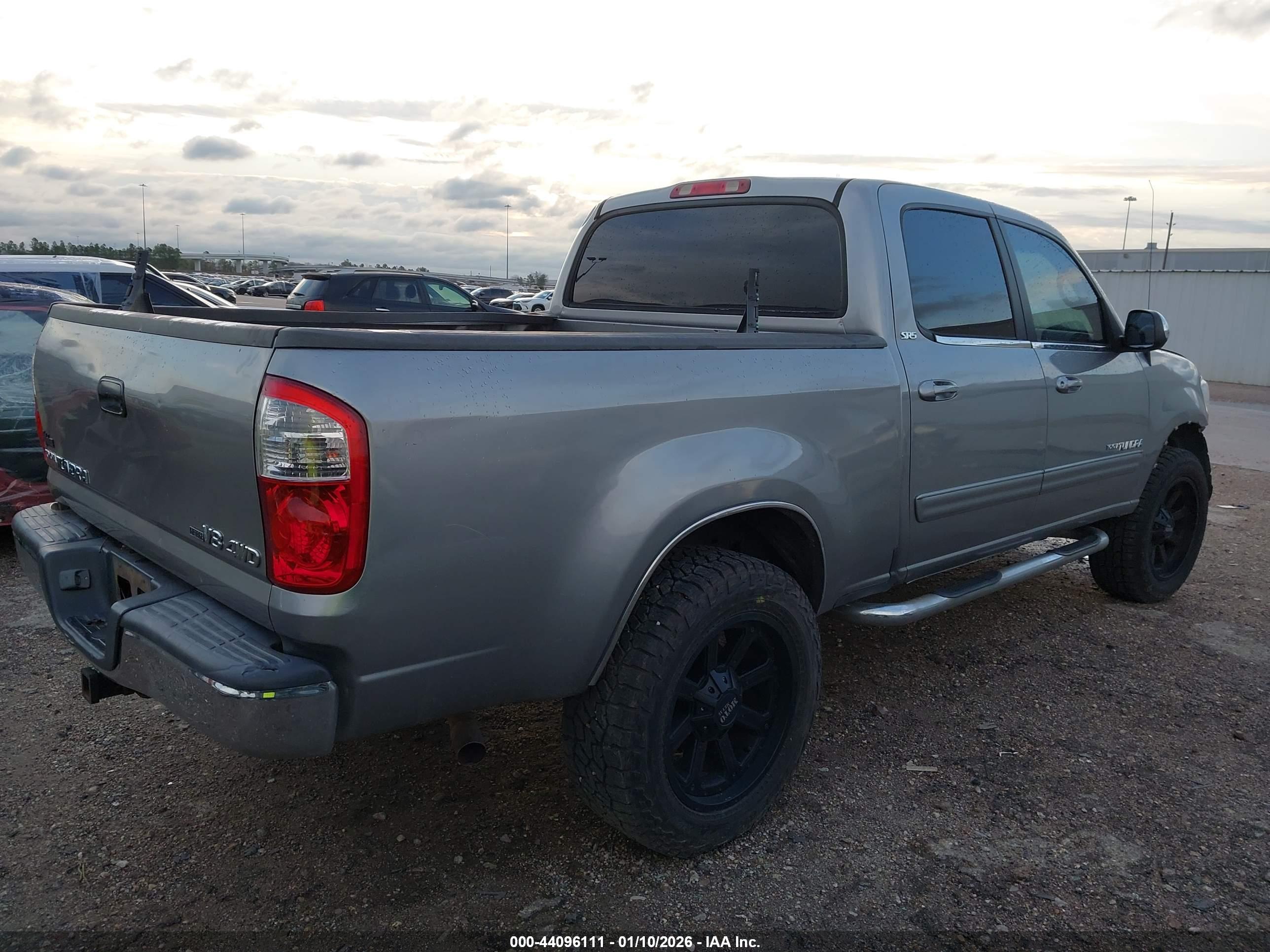 TOYOTA TUNDRA image 4