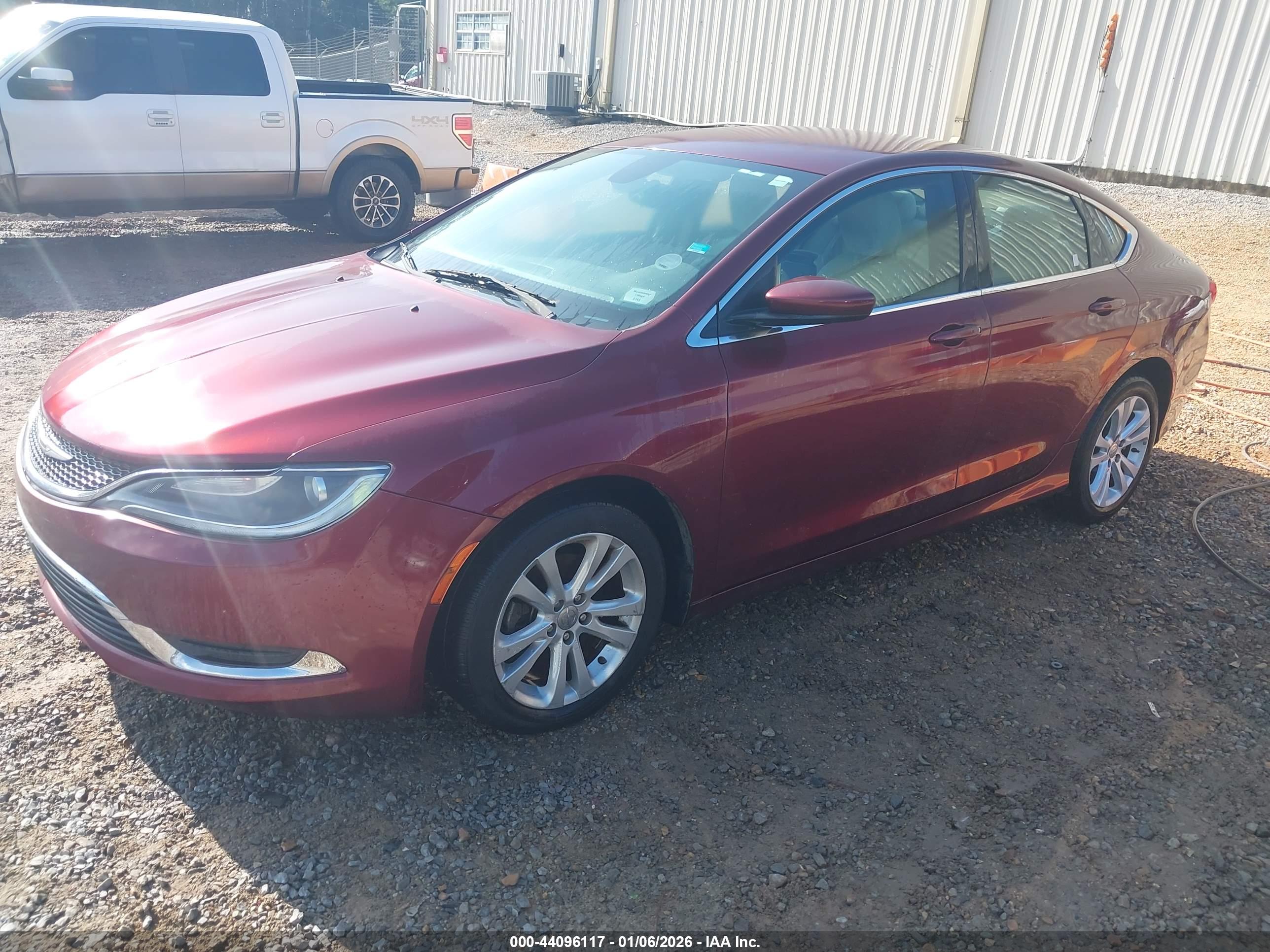 CHRYSLER 200 image 2