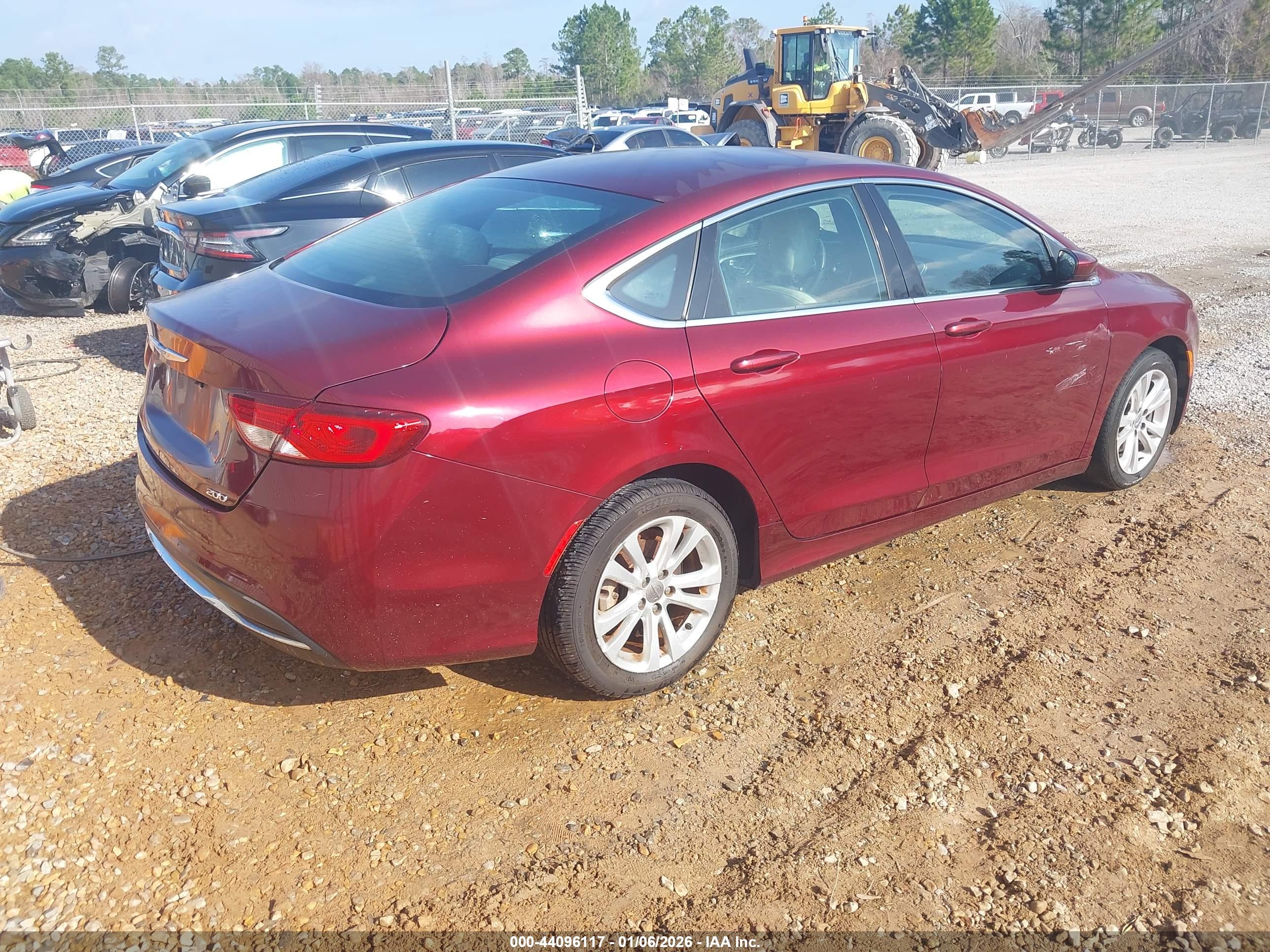 CHRYSLER 200 image 4