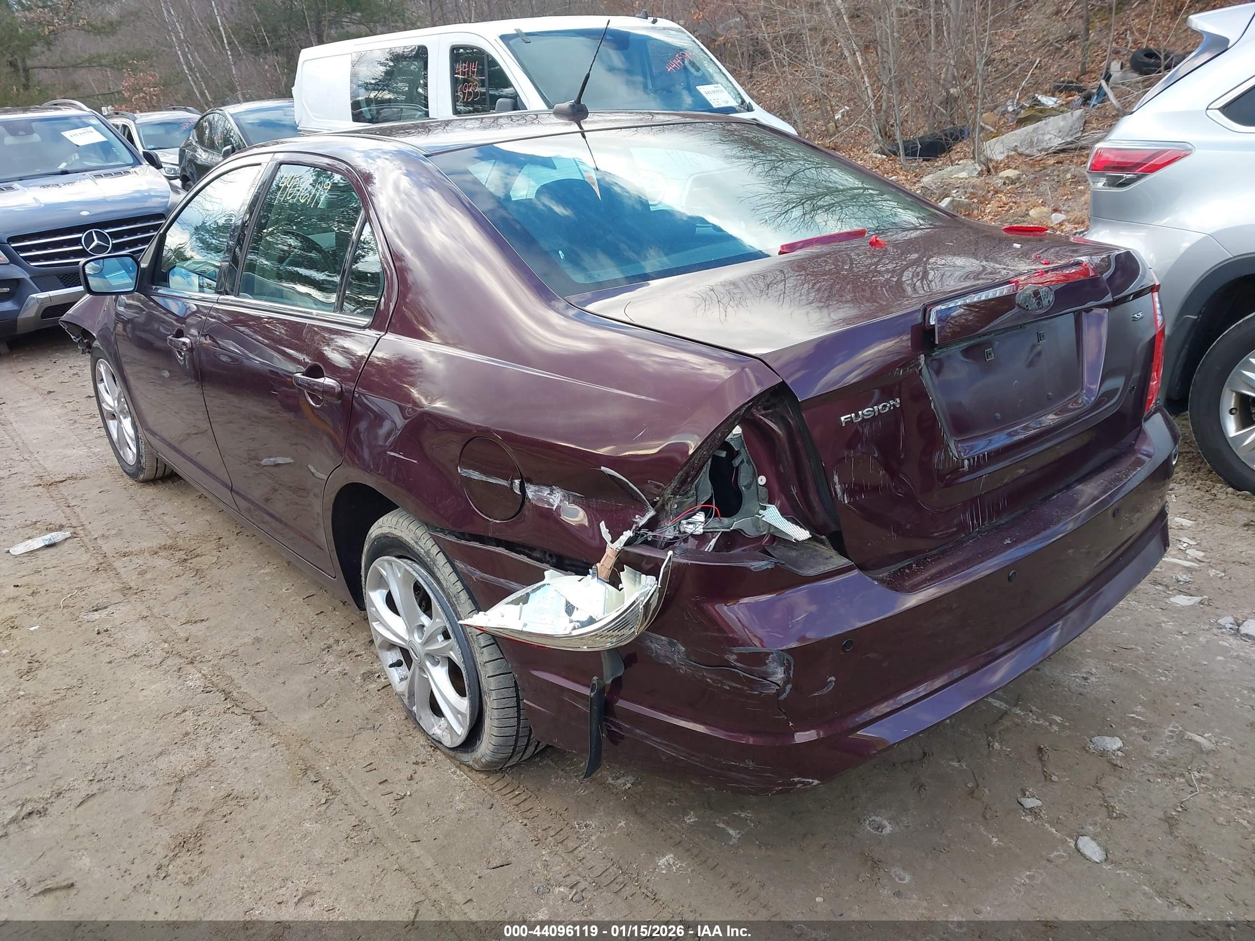 FORD FUSION image 3