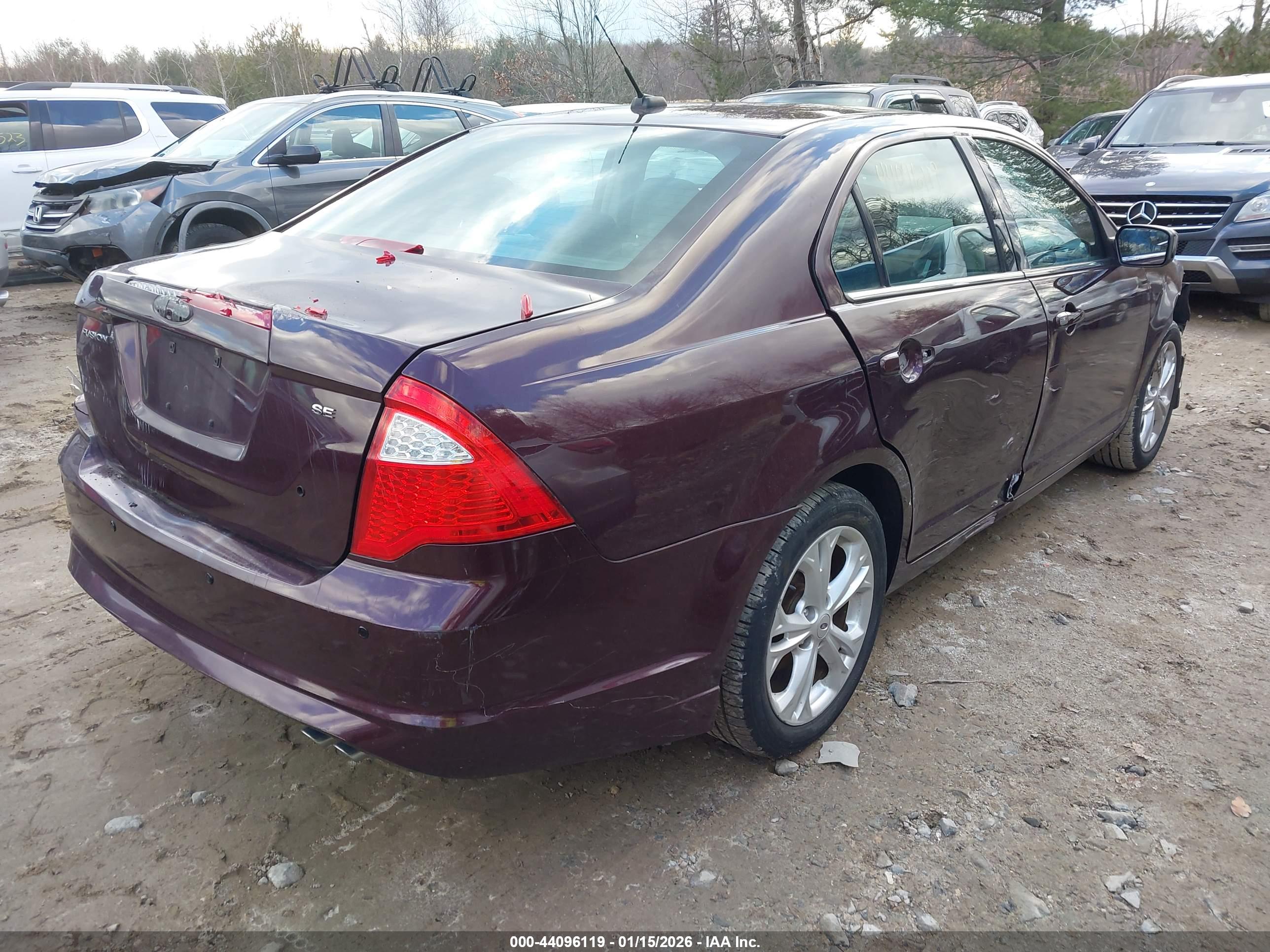 FORD FUSION image 4