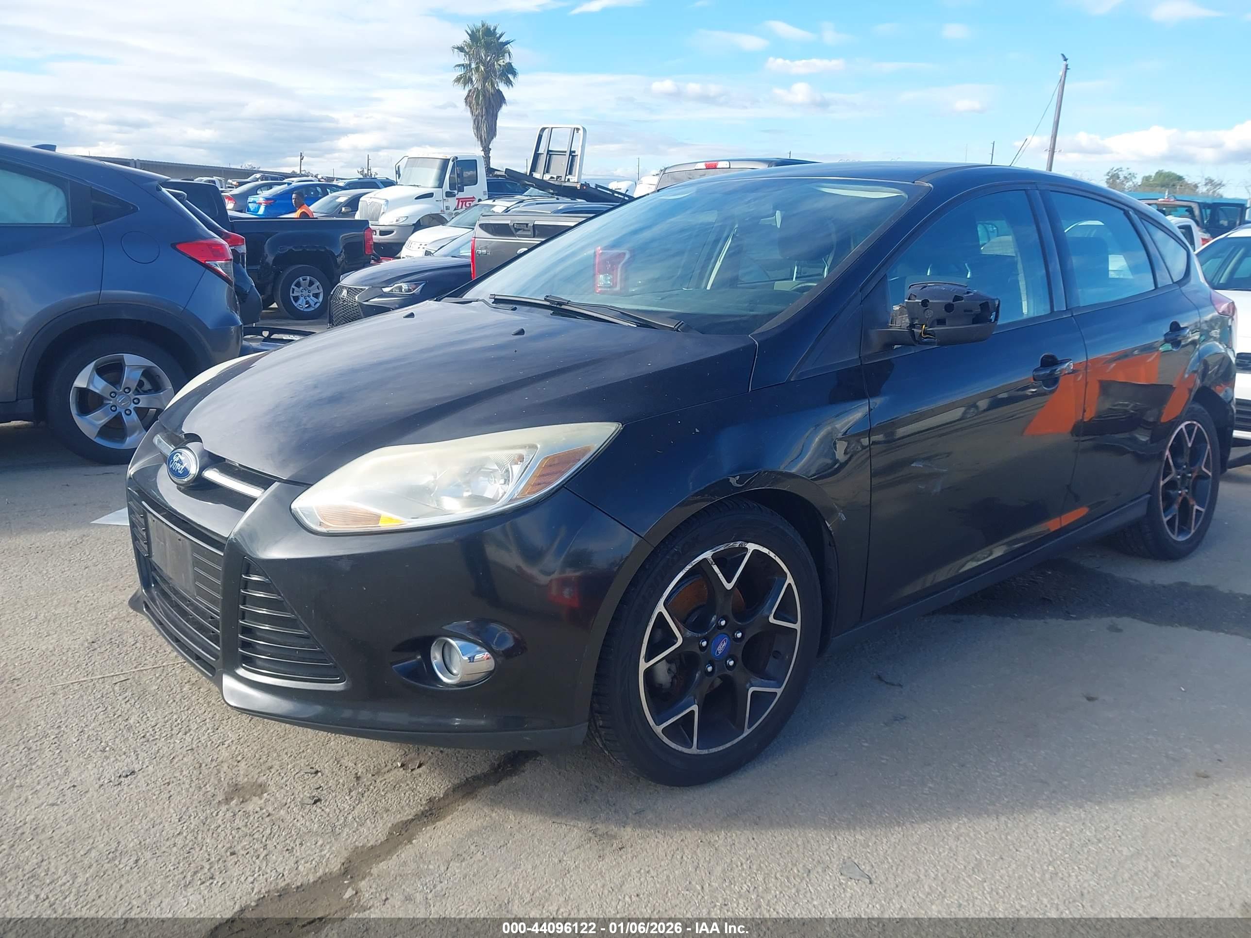 FORD FOCUS image 2