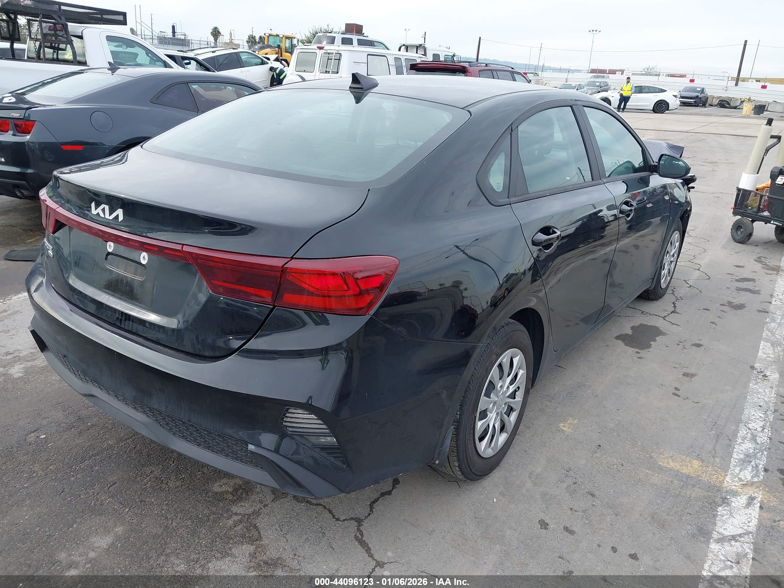 KIA FORTE image 4
