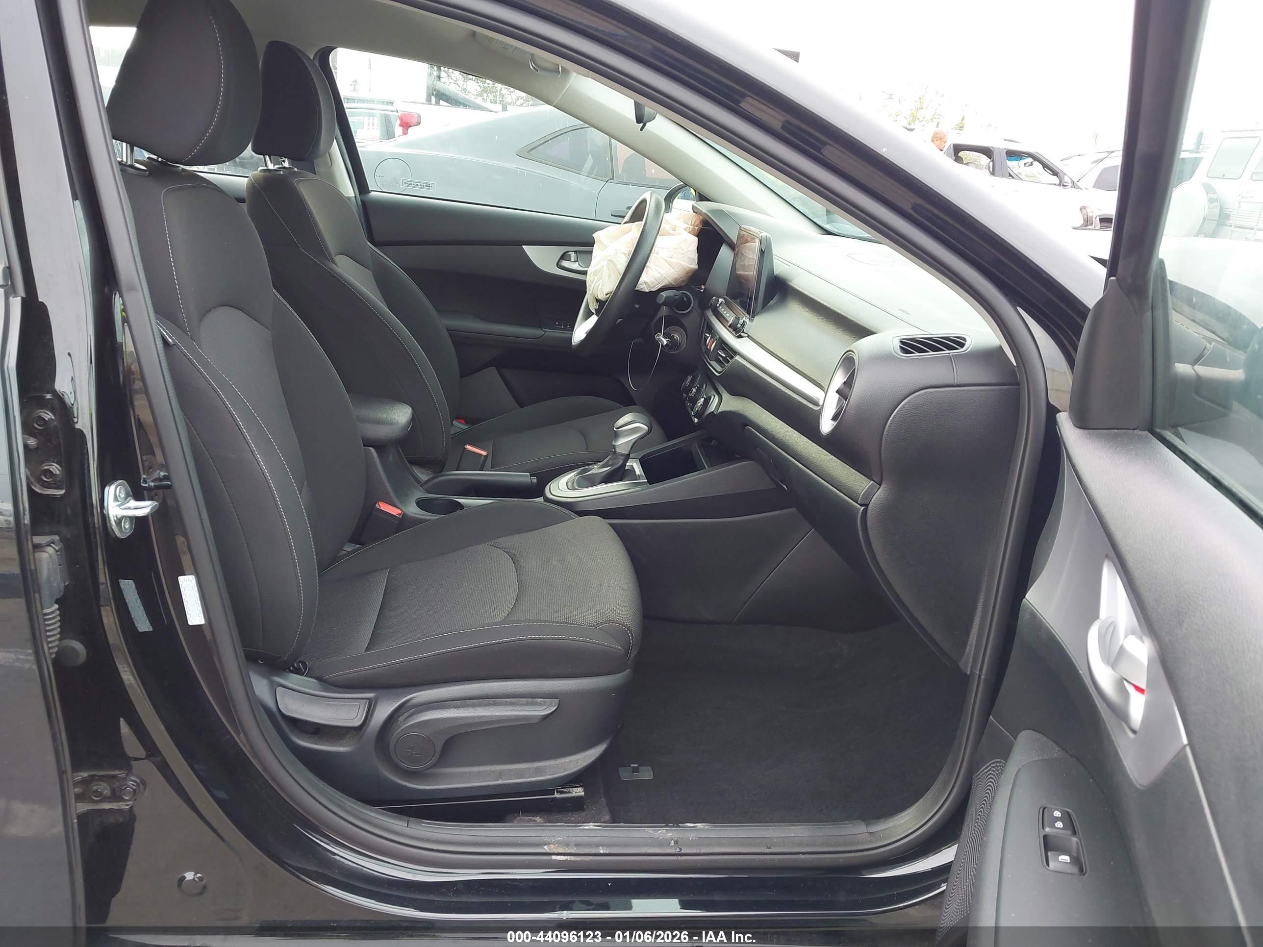 KIA FORTE image 5