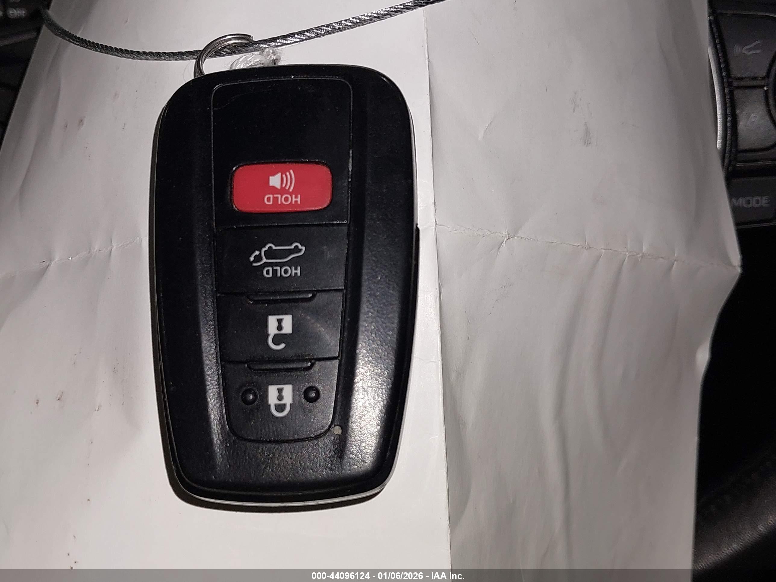 TOYOTA RAV4 image 11