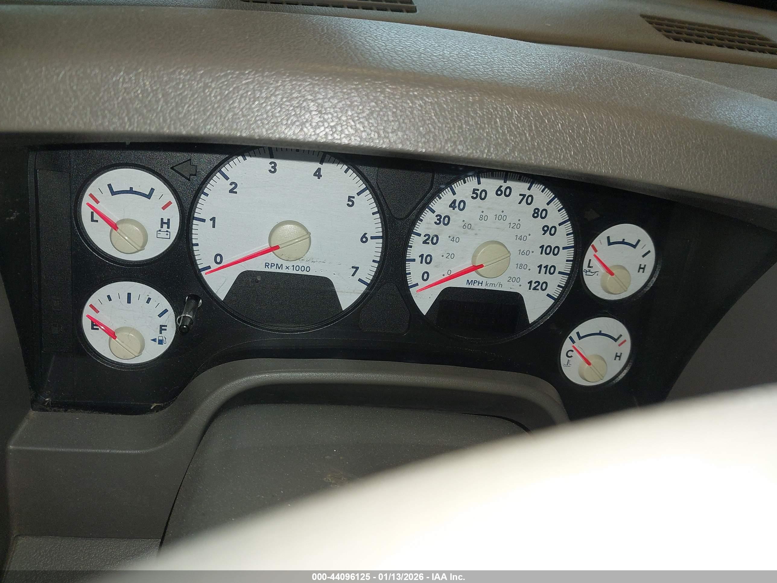 DODGE RAM image 7