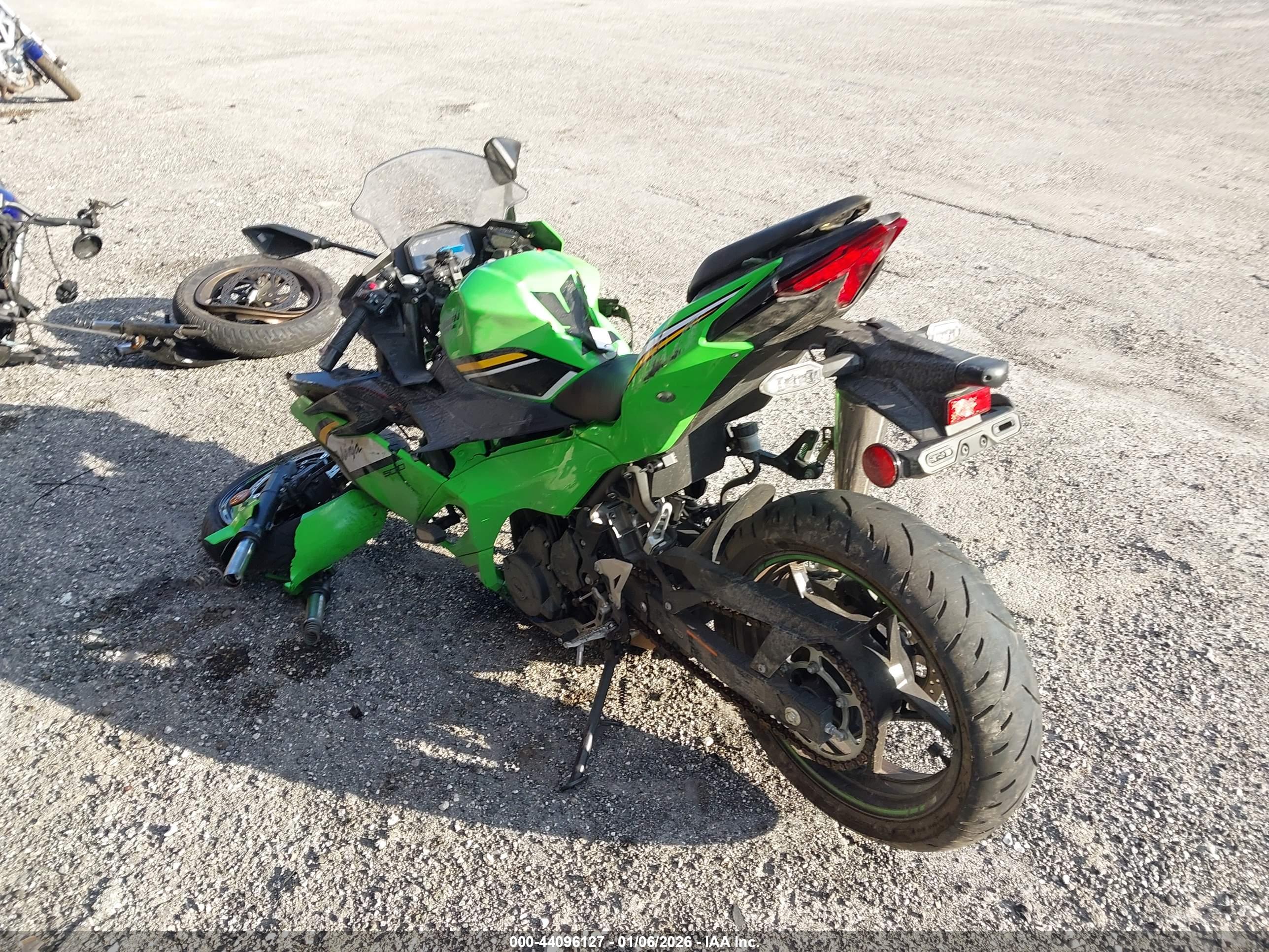 KAWASAKI EX500 image 3