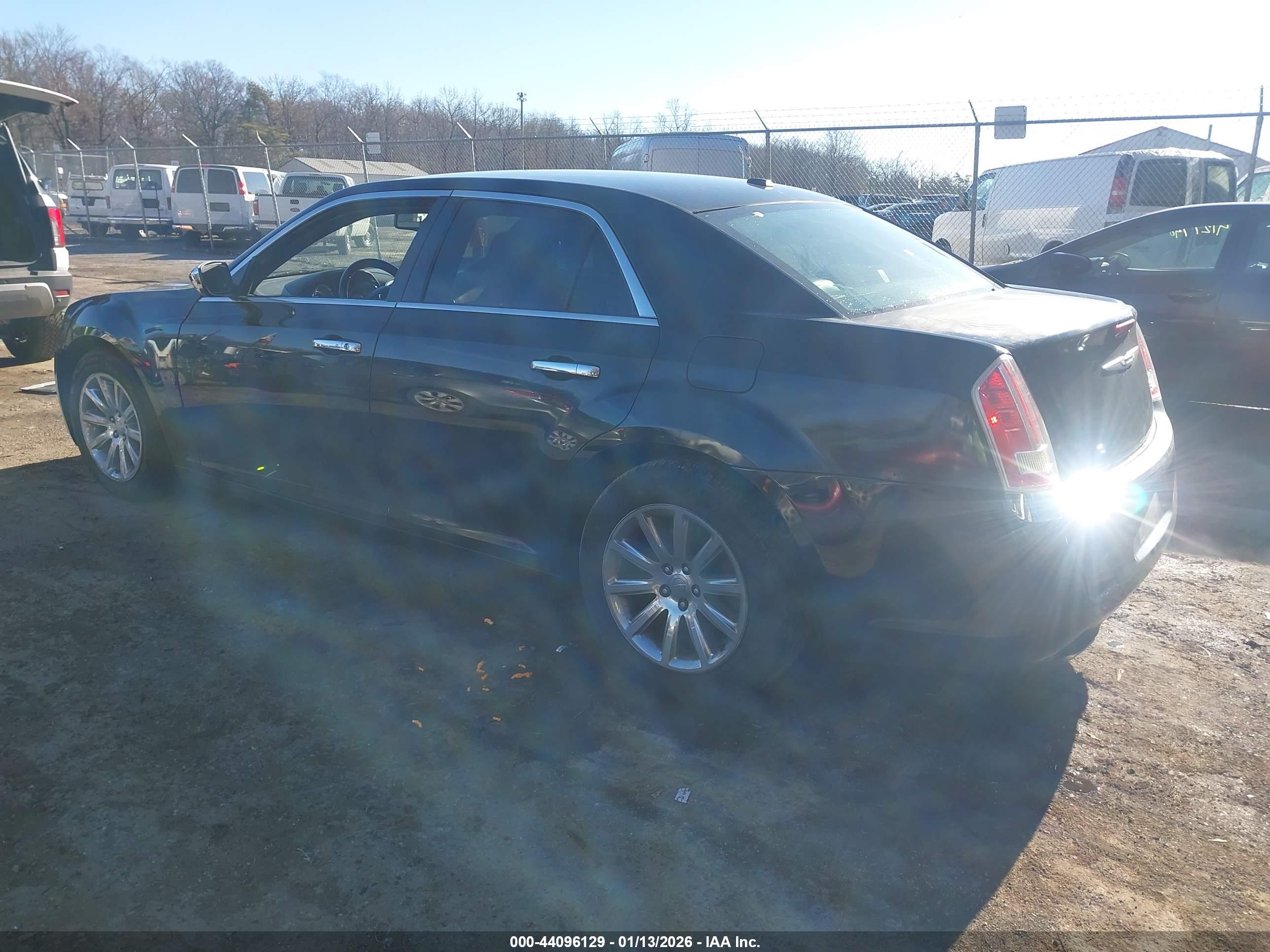 CHRYSLER 300C image 3