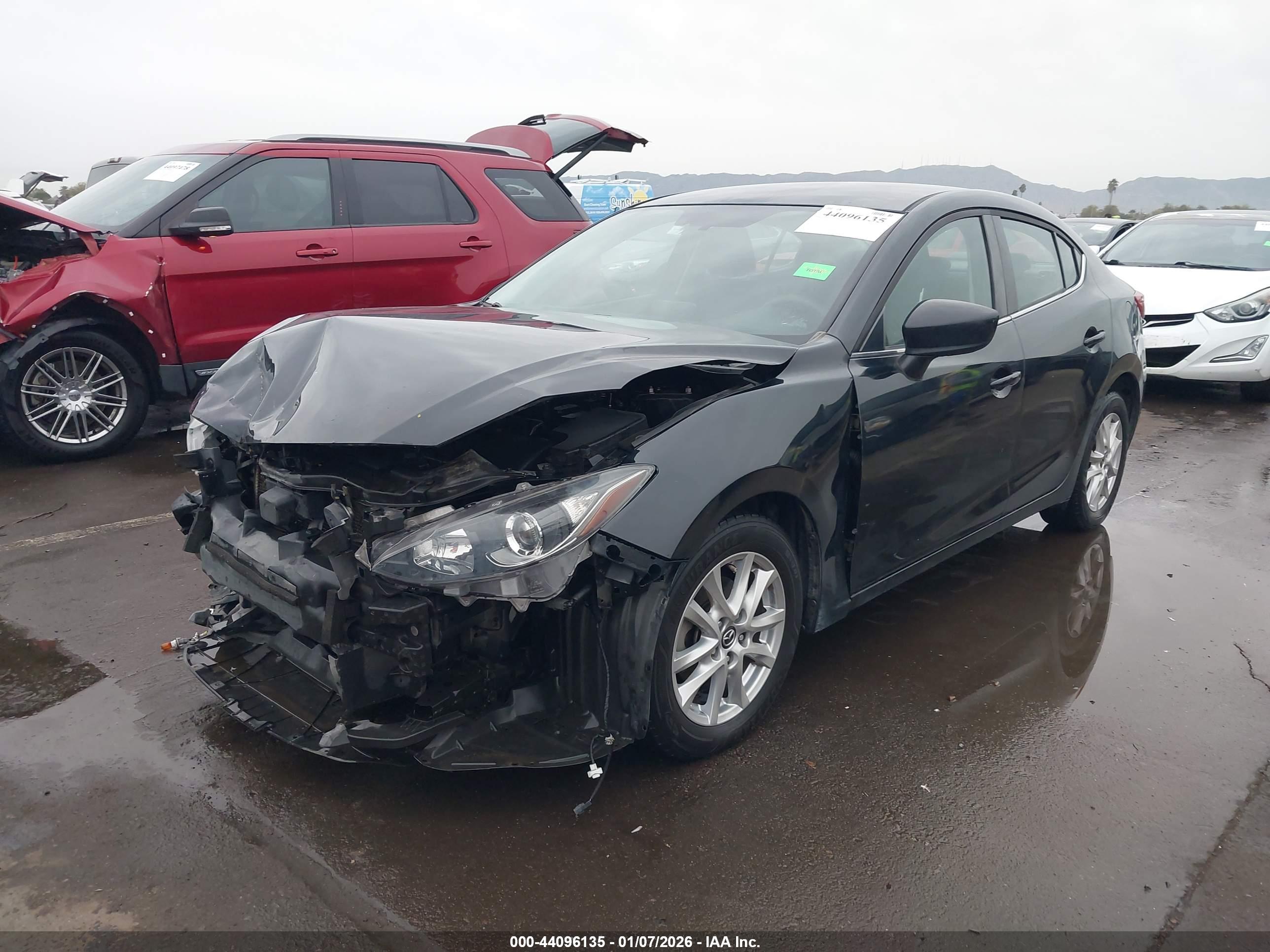 MAZDA MAZDA3 image 2