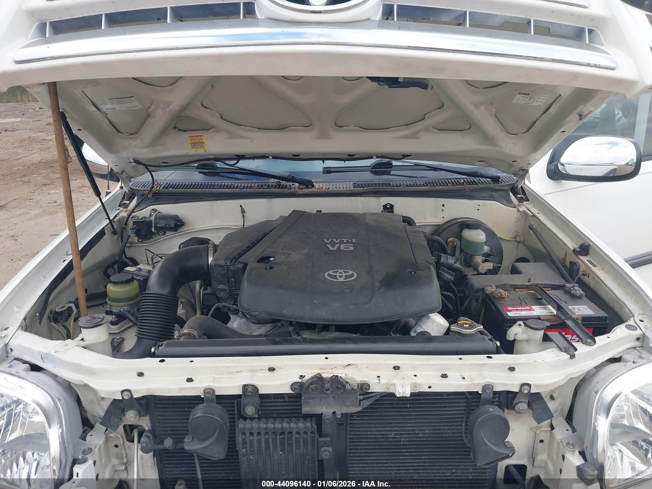 TOYOTA TUNDRA image 10