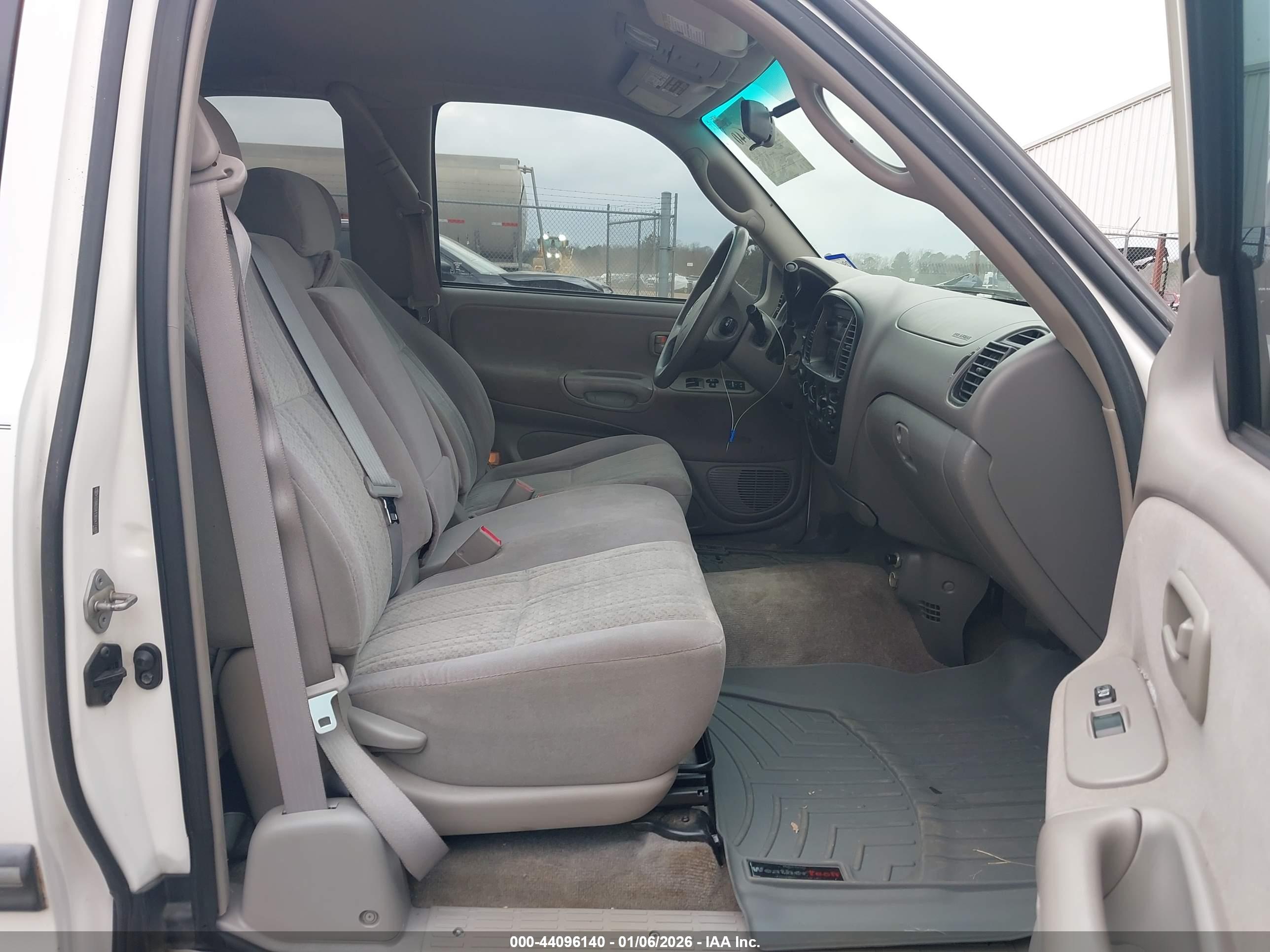 TOYOTA TUNDRA image 5