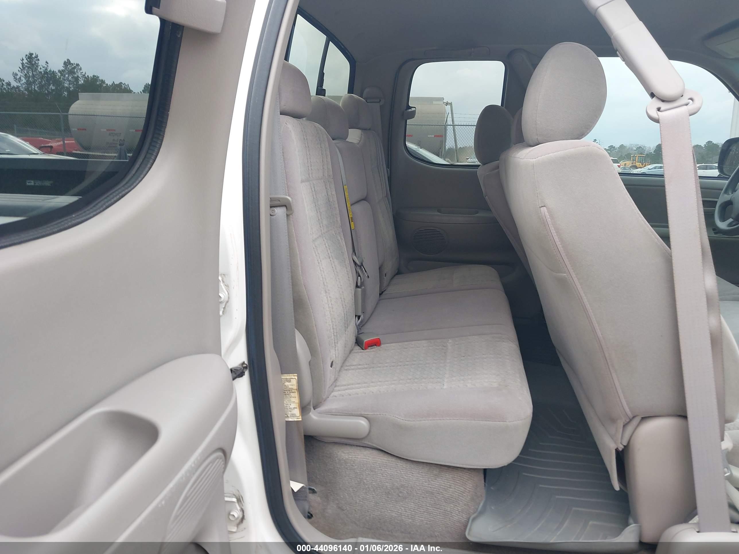TOYOTA TUNDRA image 8