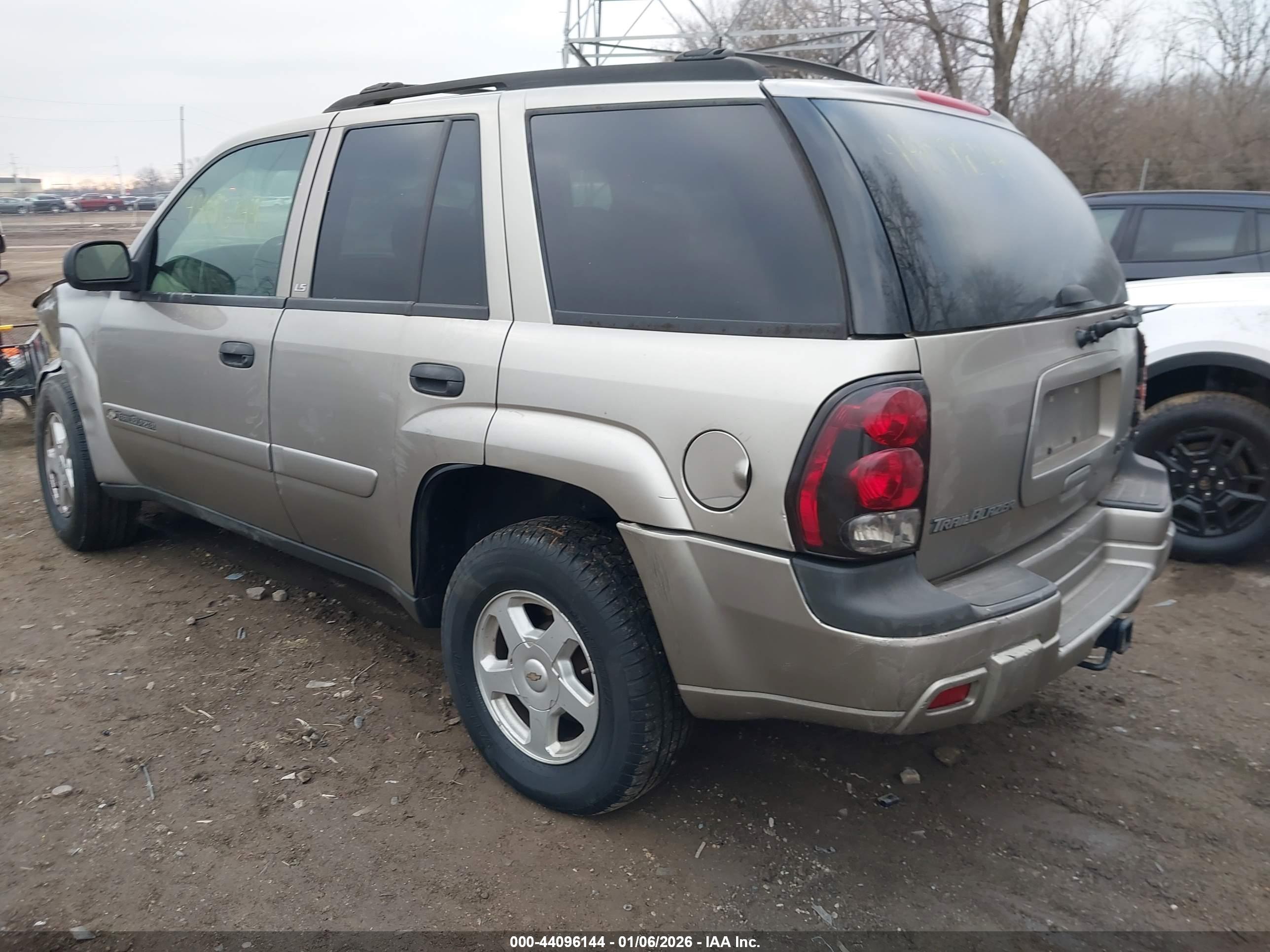 CHEVROLET TRAILBLAZER image 3