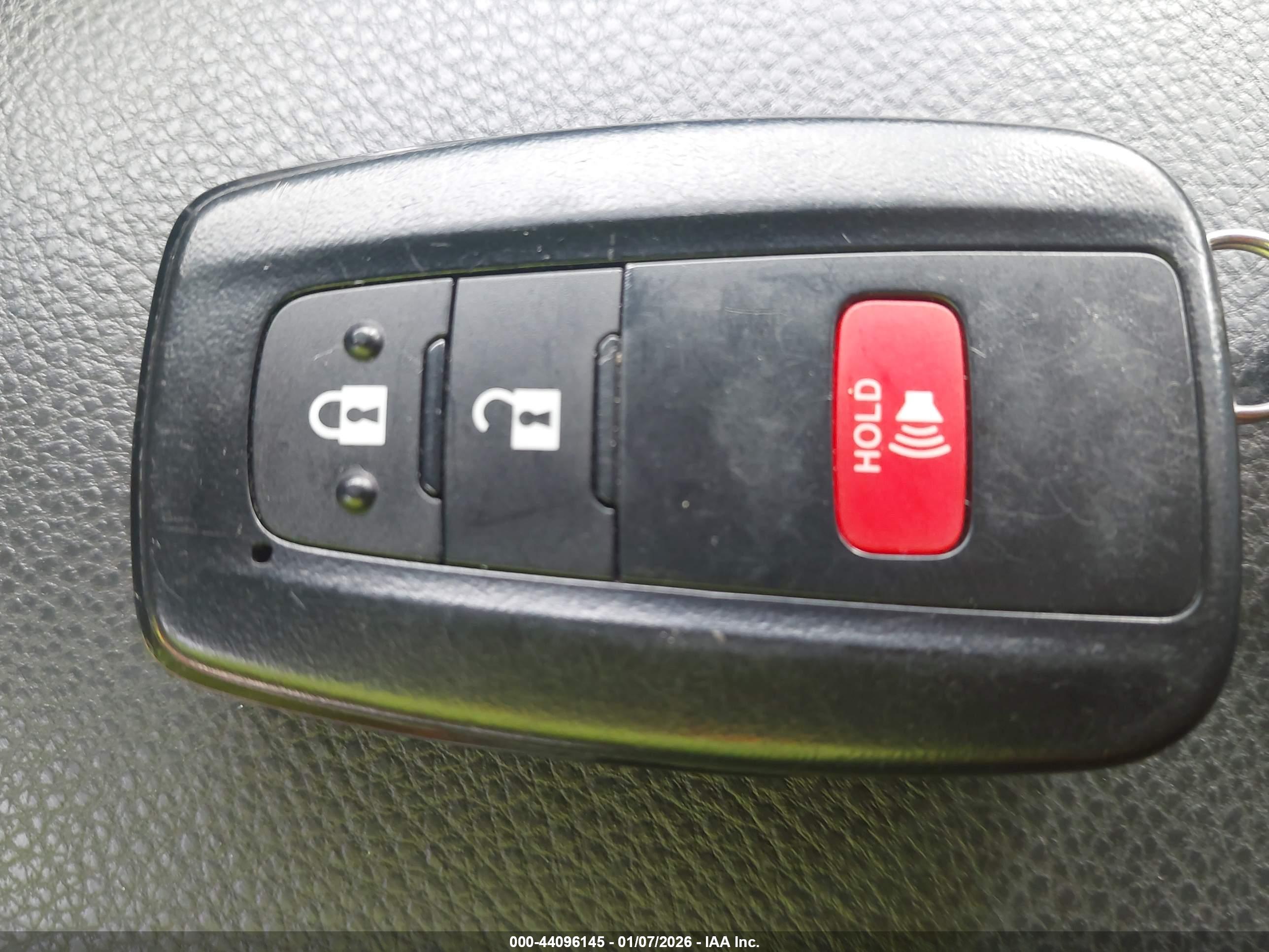 TOYOTA RAV4 image 11