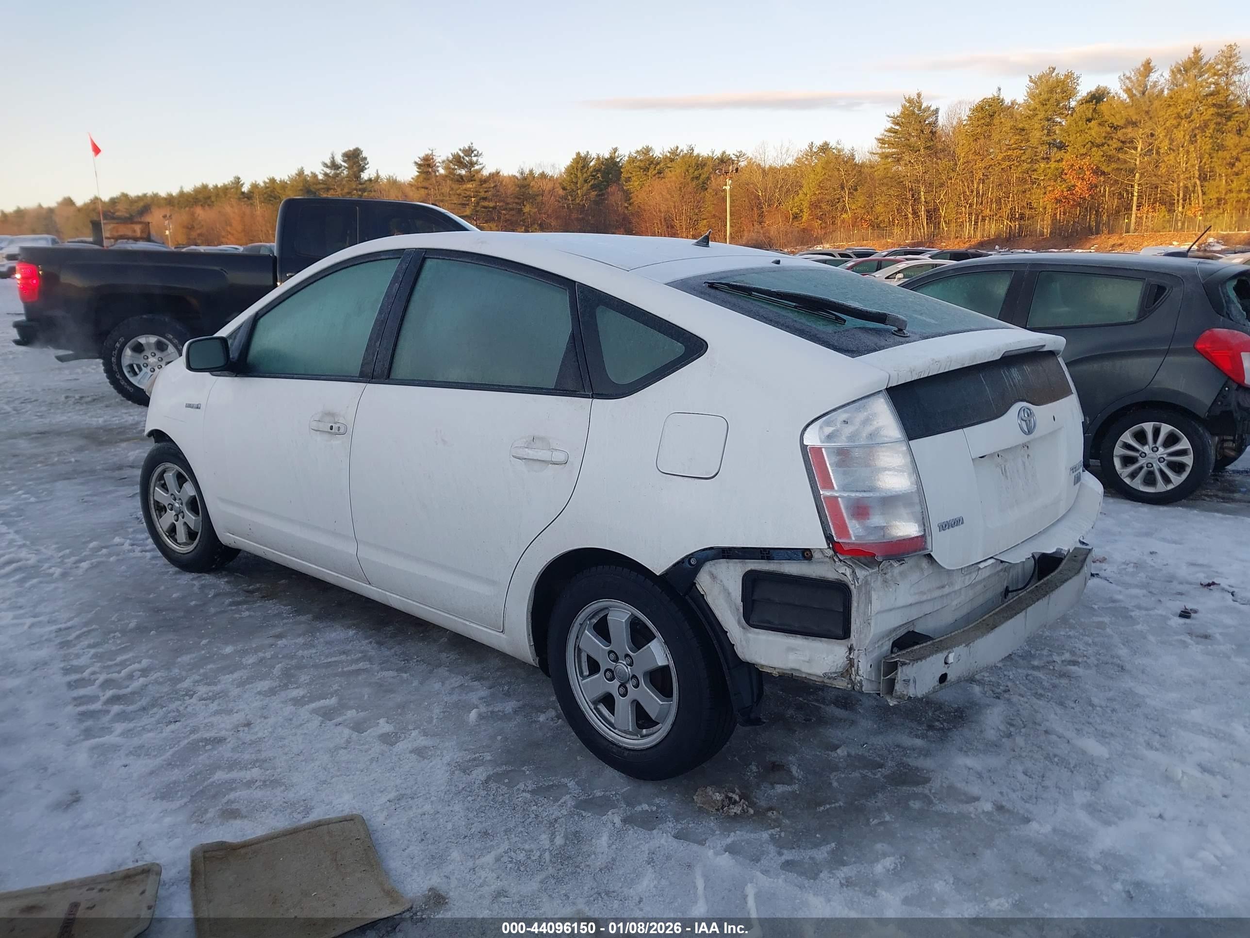 TOYOTA PRIUS image 3