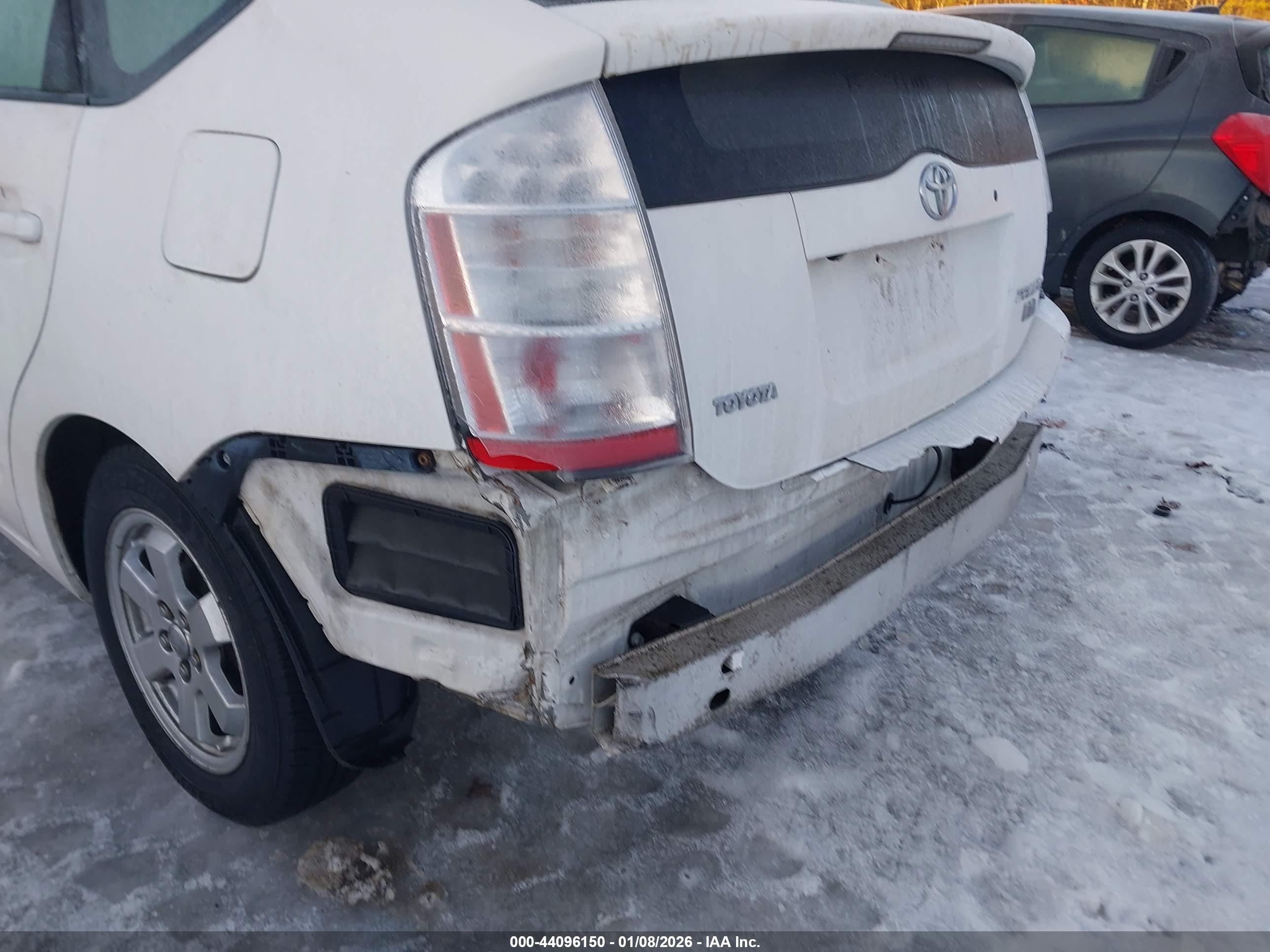 TOYOTA PRIUS image 6