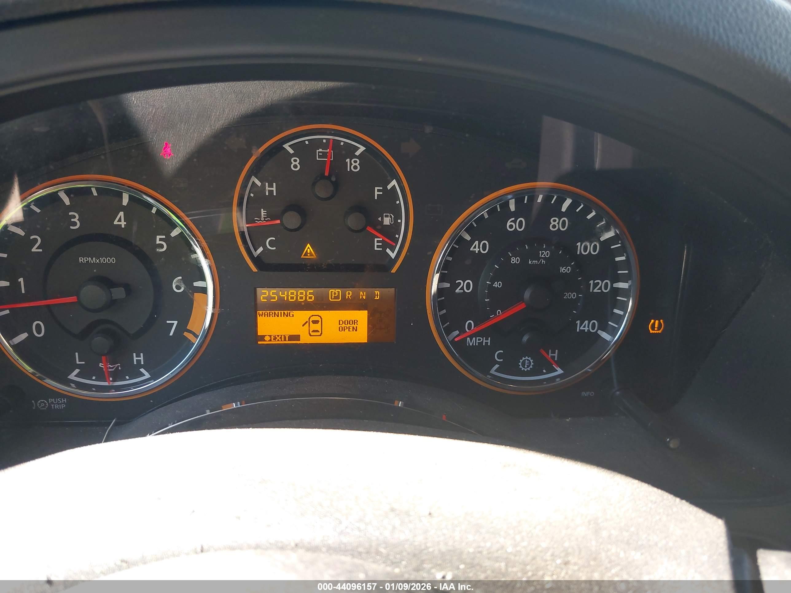 NISSAN ARMADA image 7