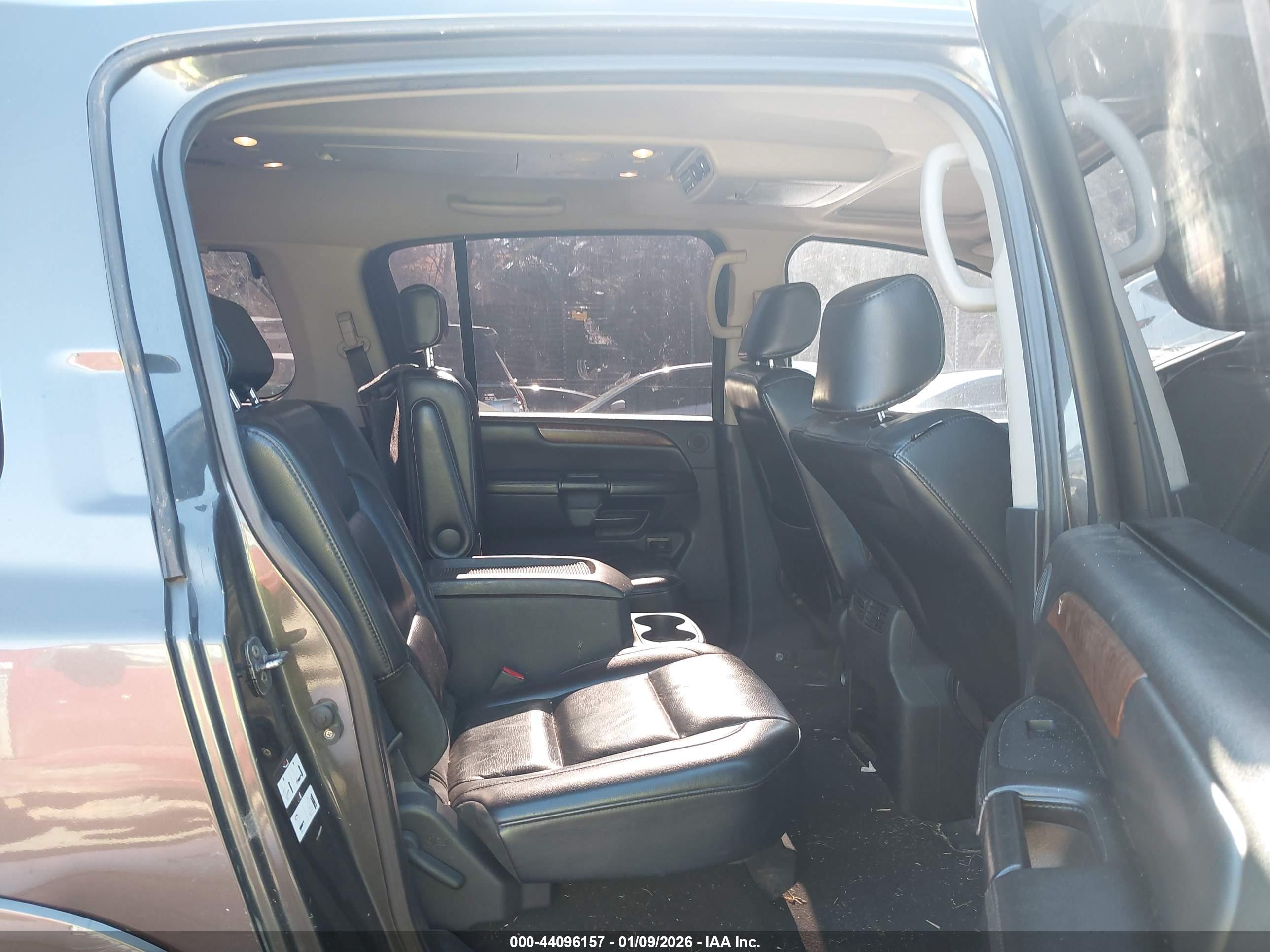 NISSAN ARMADA image 8