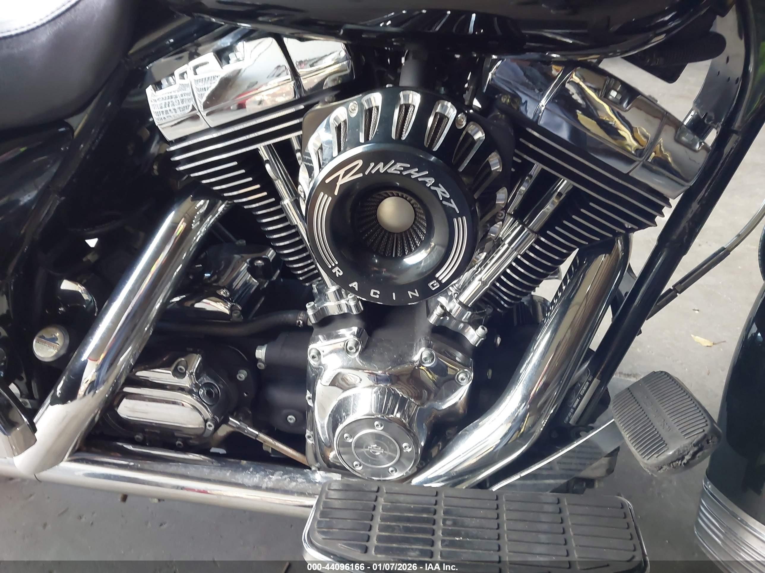 HARLEY-DAVIDSON FLHRCI image 8