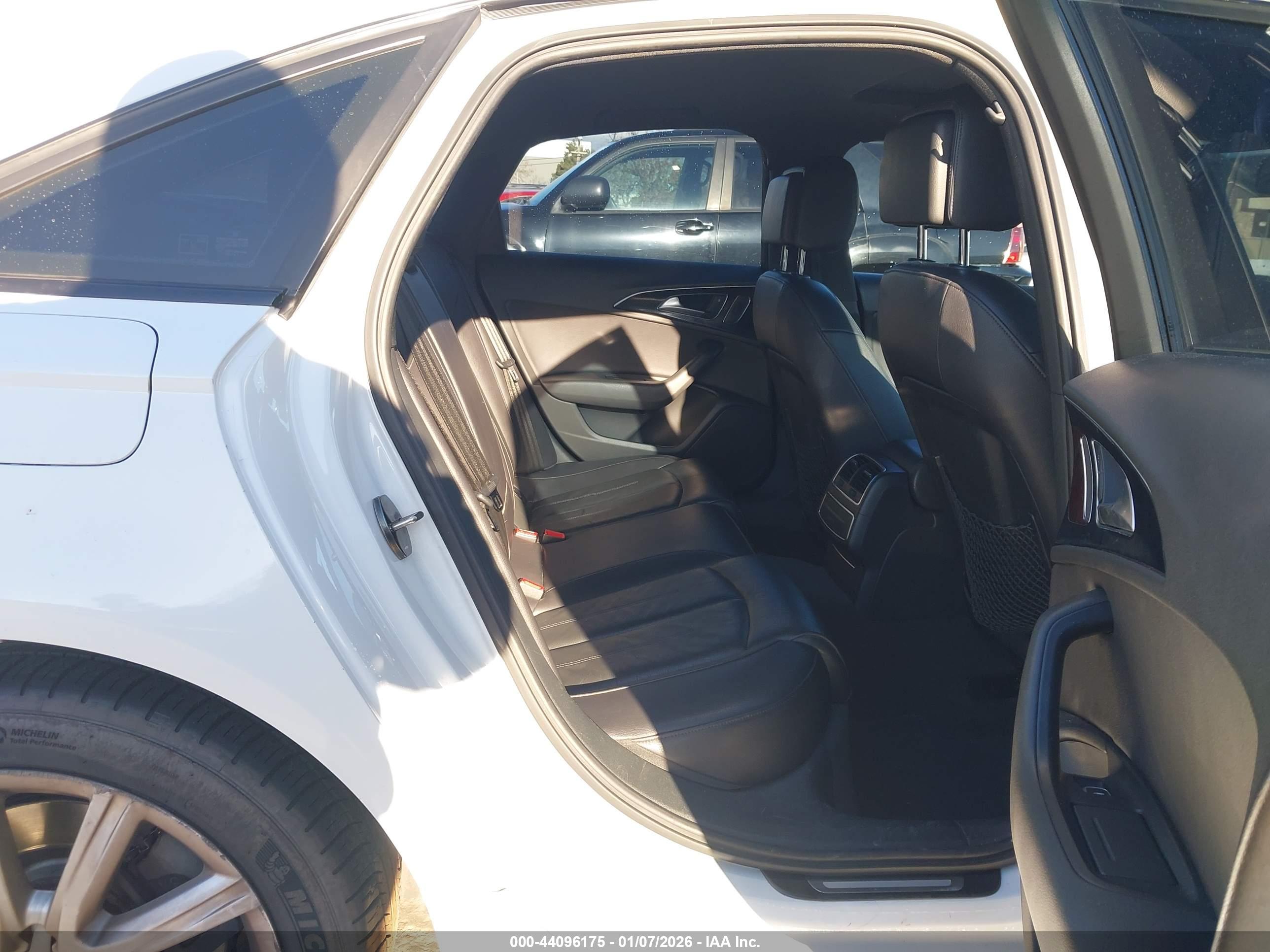 AUDI A6 image 8
