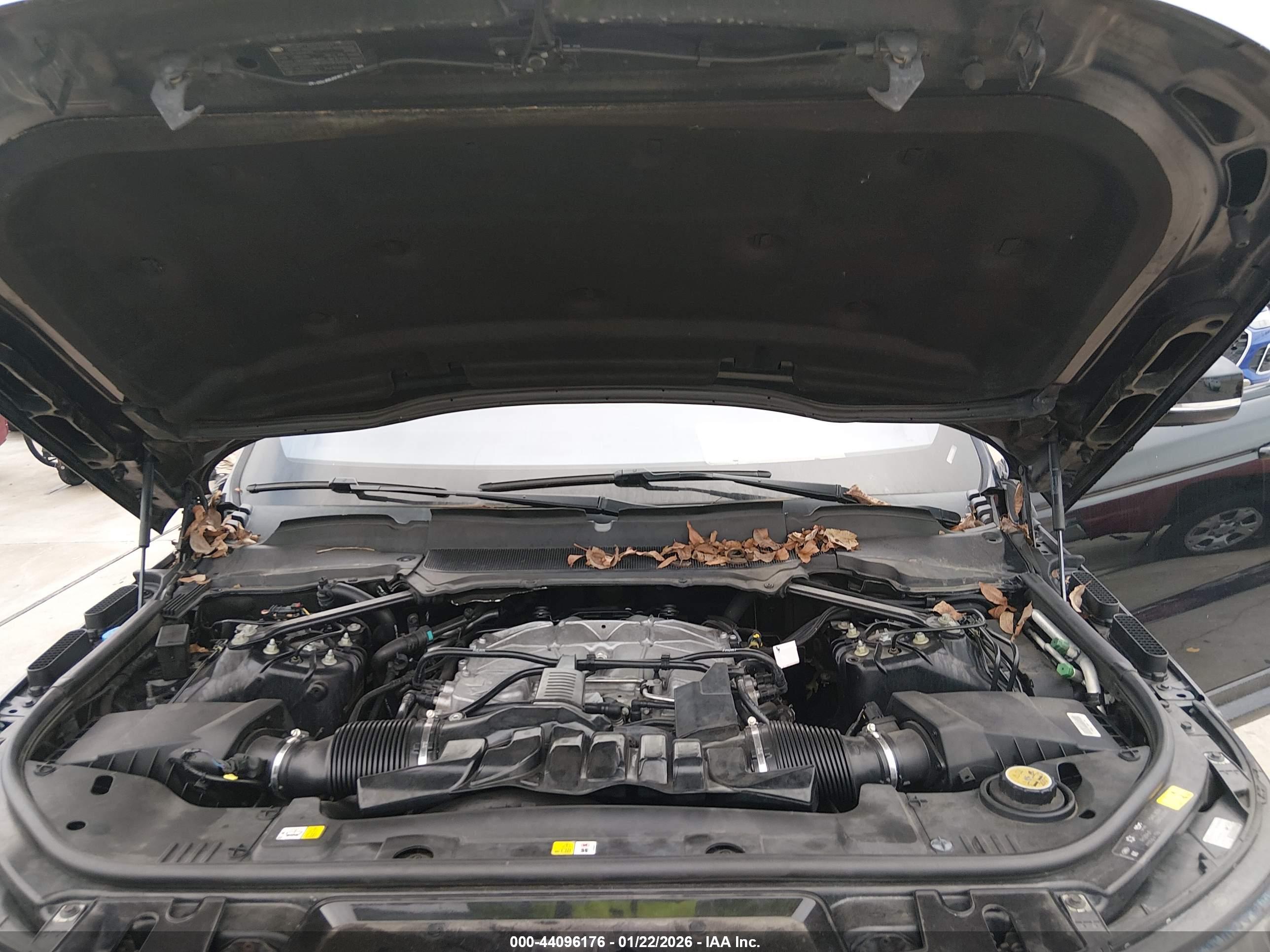 LAND ROVER image 10