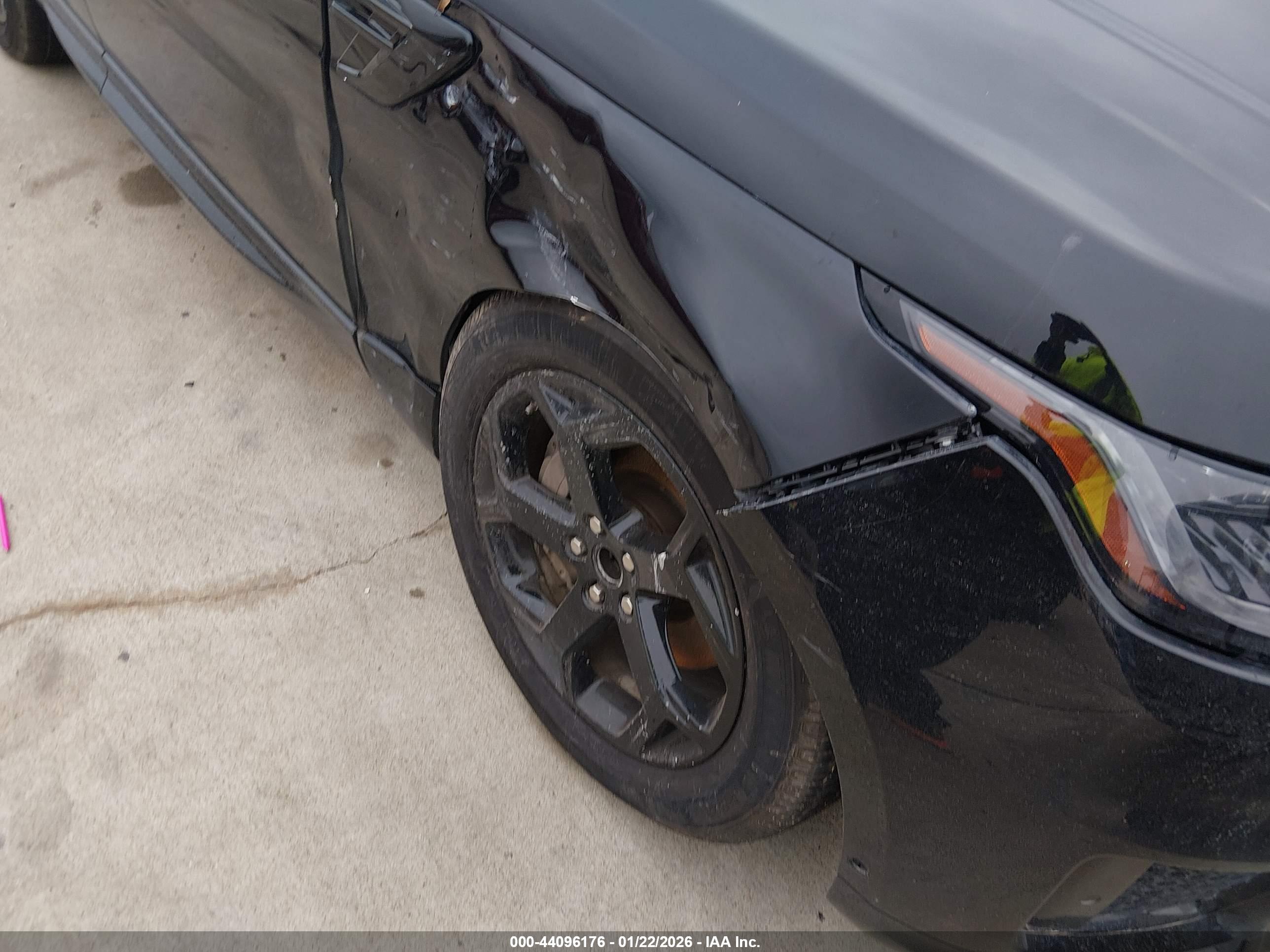 LAND ROVER image 6