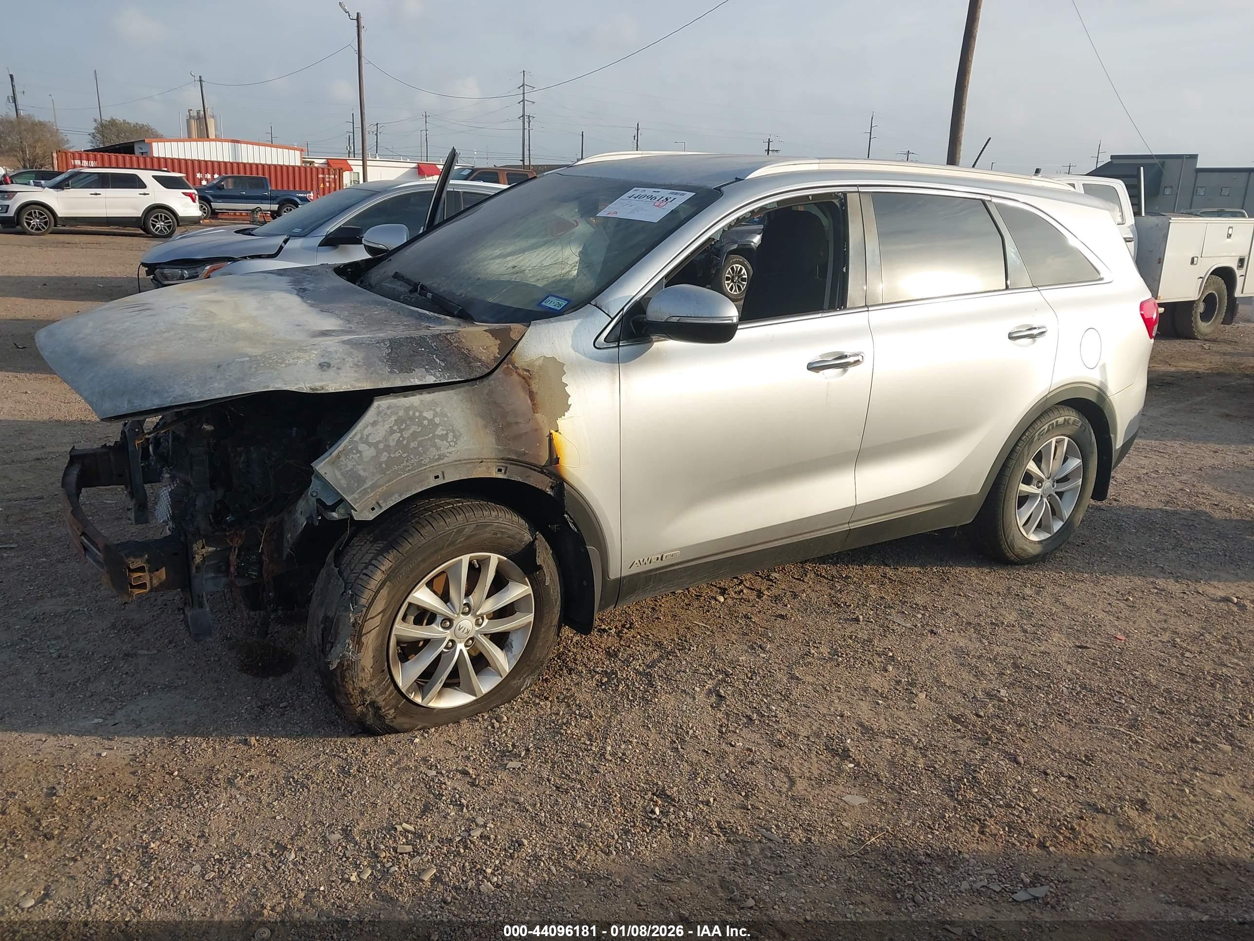 KIA SORENTO image 2