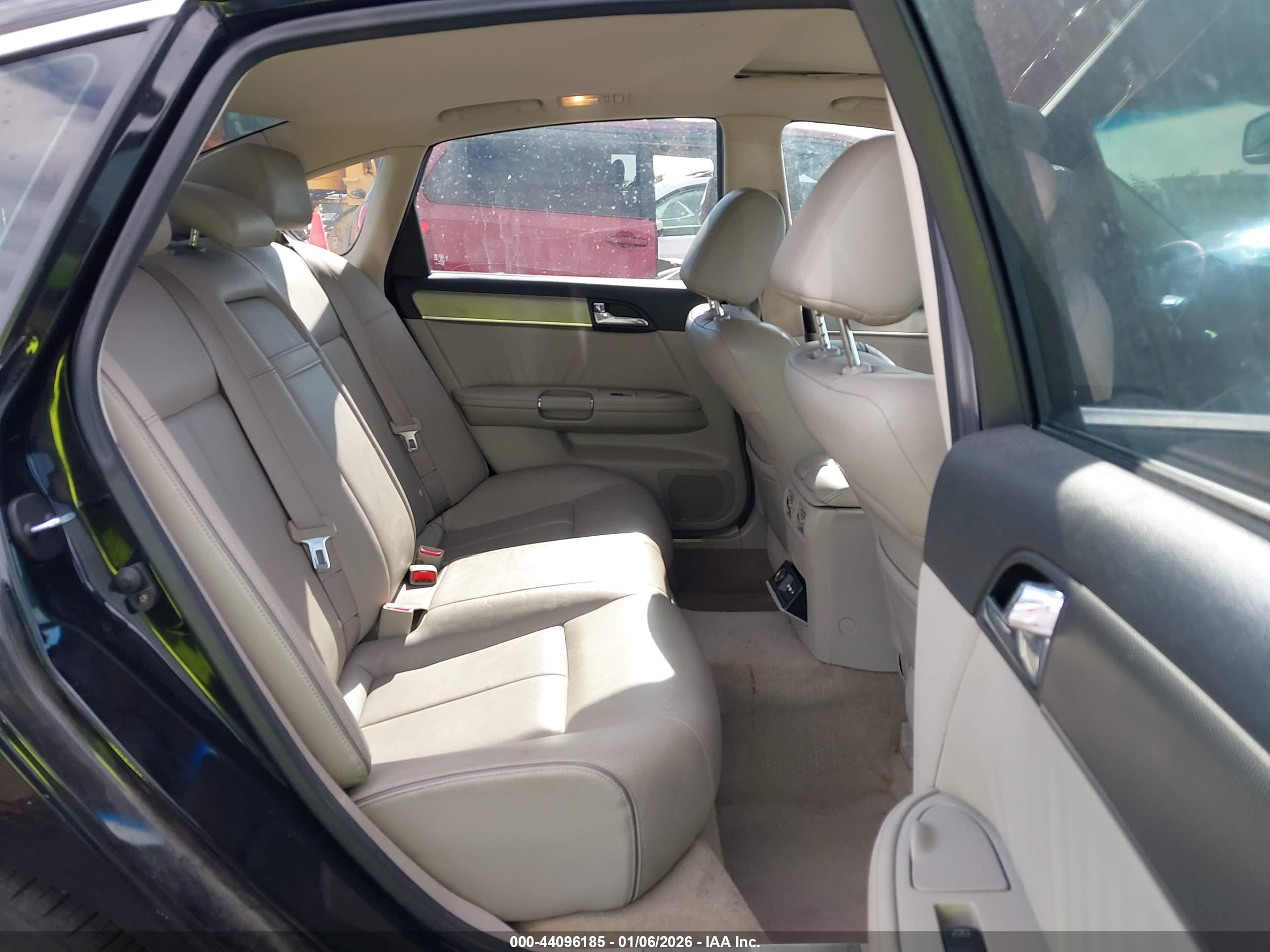 INFINITI M35 image 8