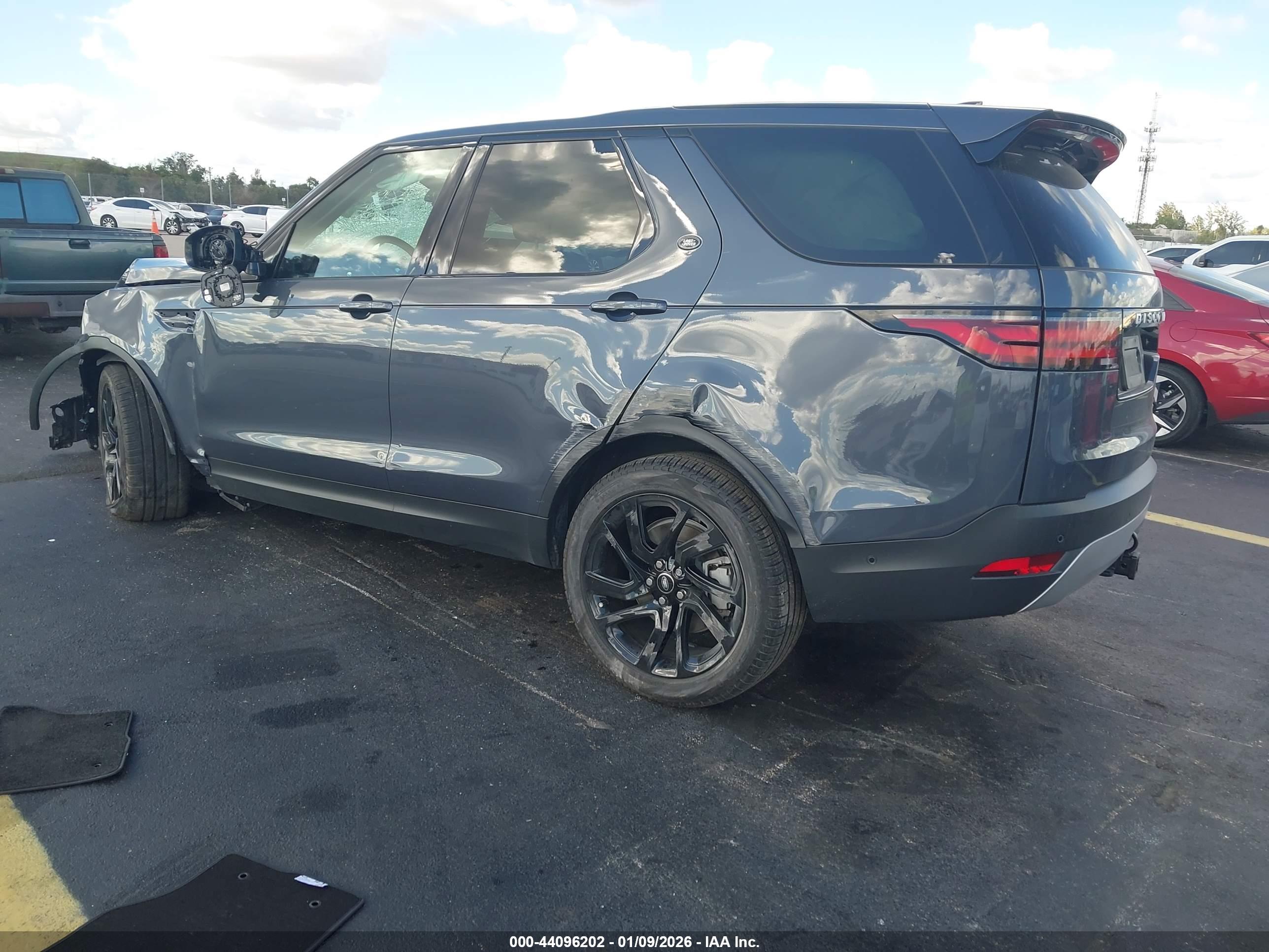 LAND ROVER image 3