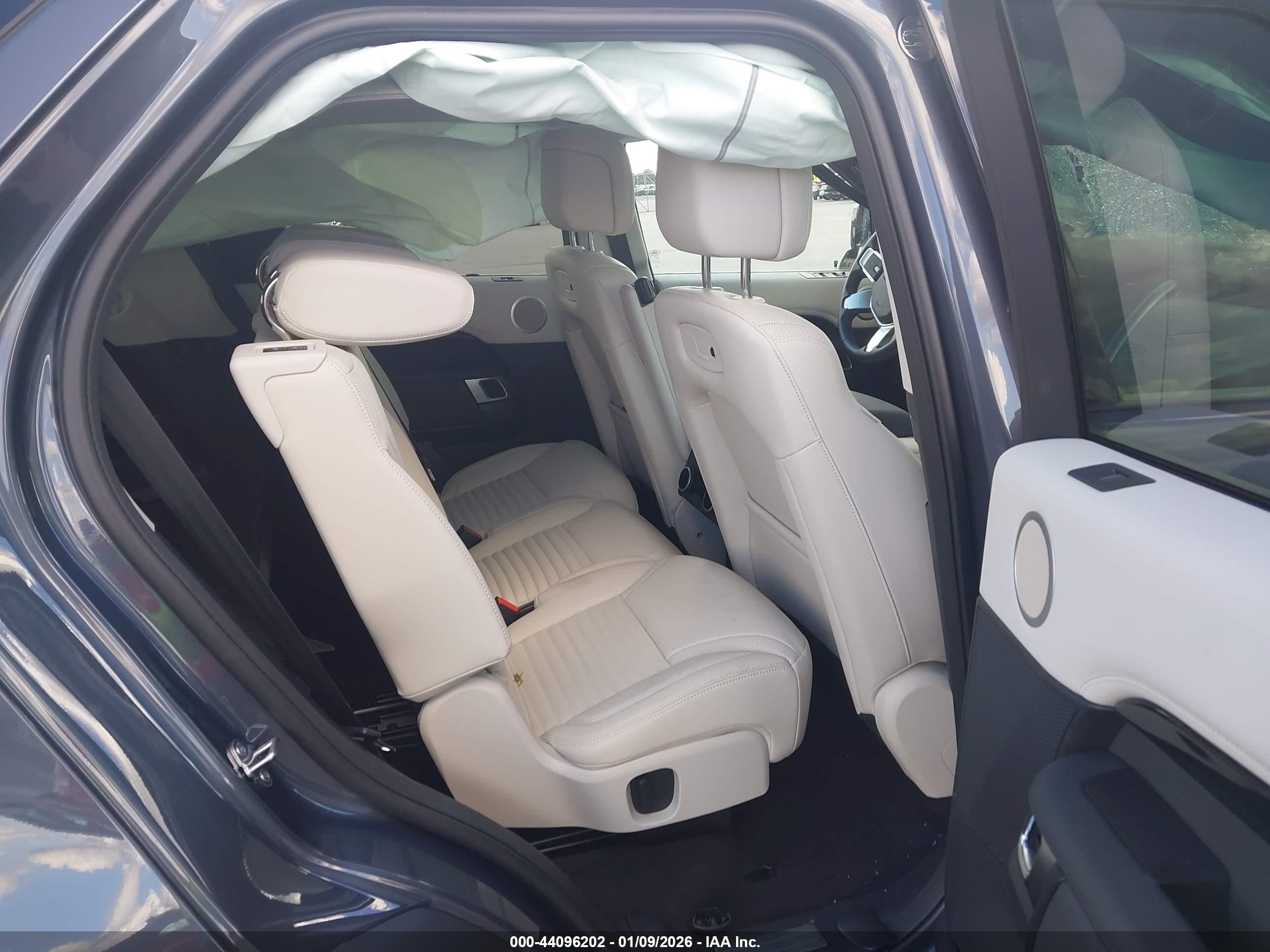 LAND ROVER image 8