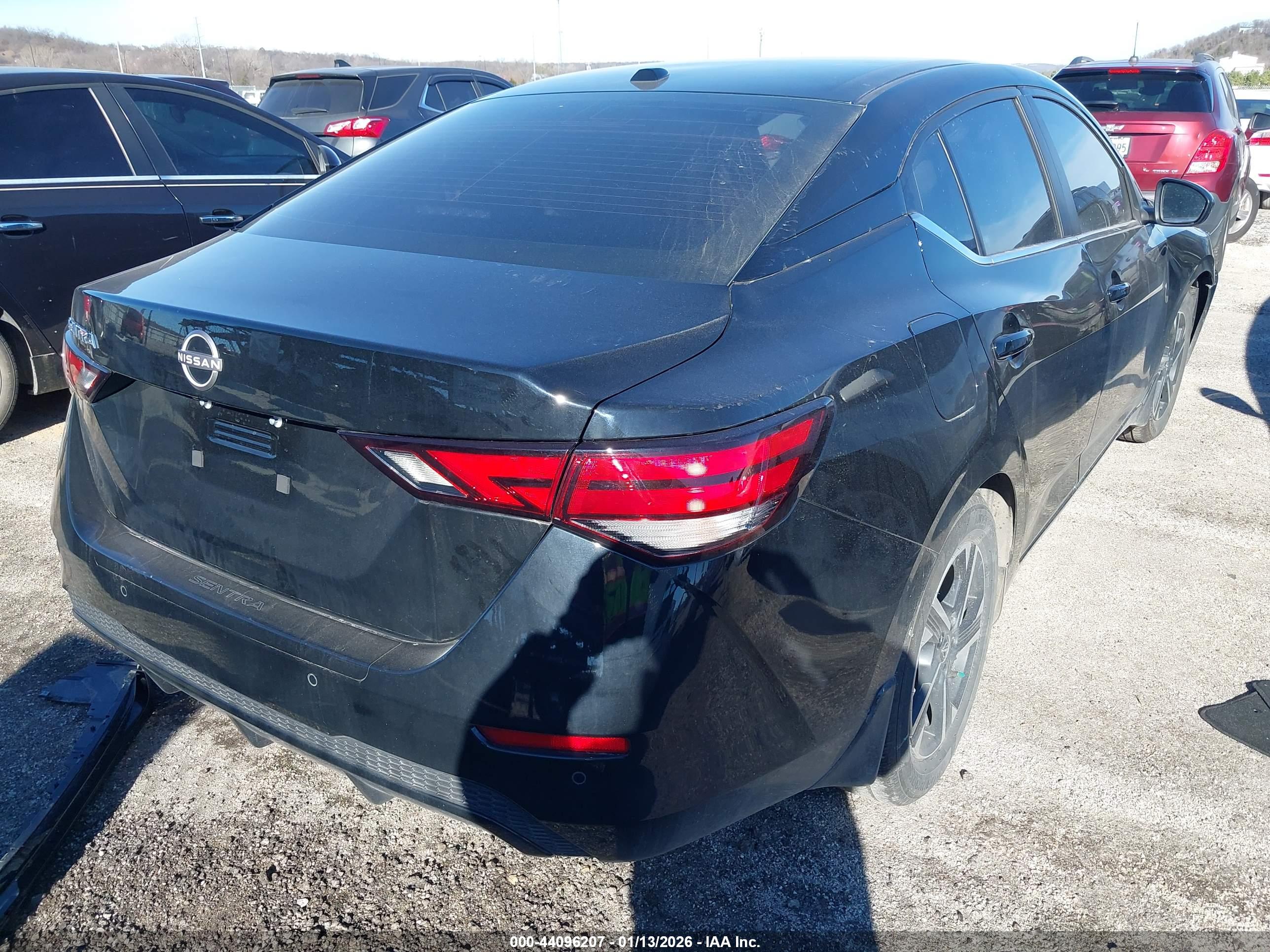 NISSAN SENTRA image 4