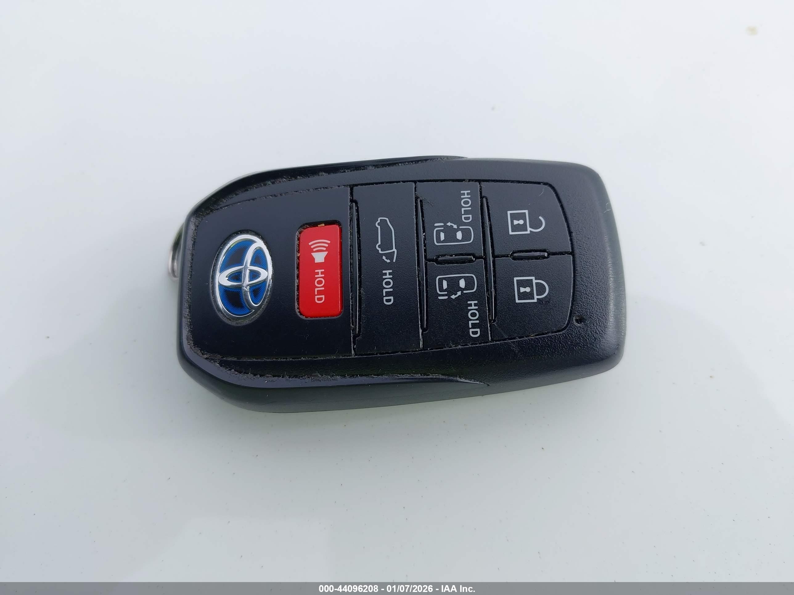 TOYOTA SIENNA image 11